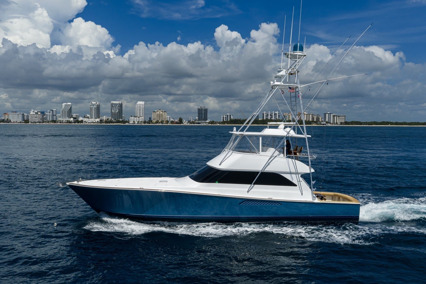 2002 Viking 61 Convertible "One Step Ahead" - photo 1