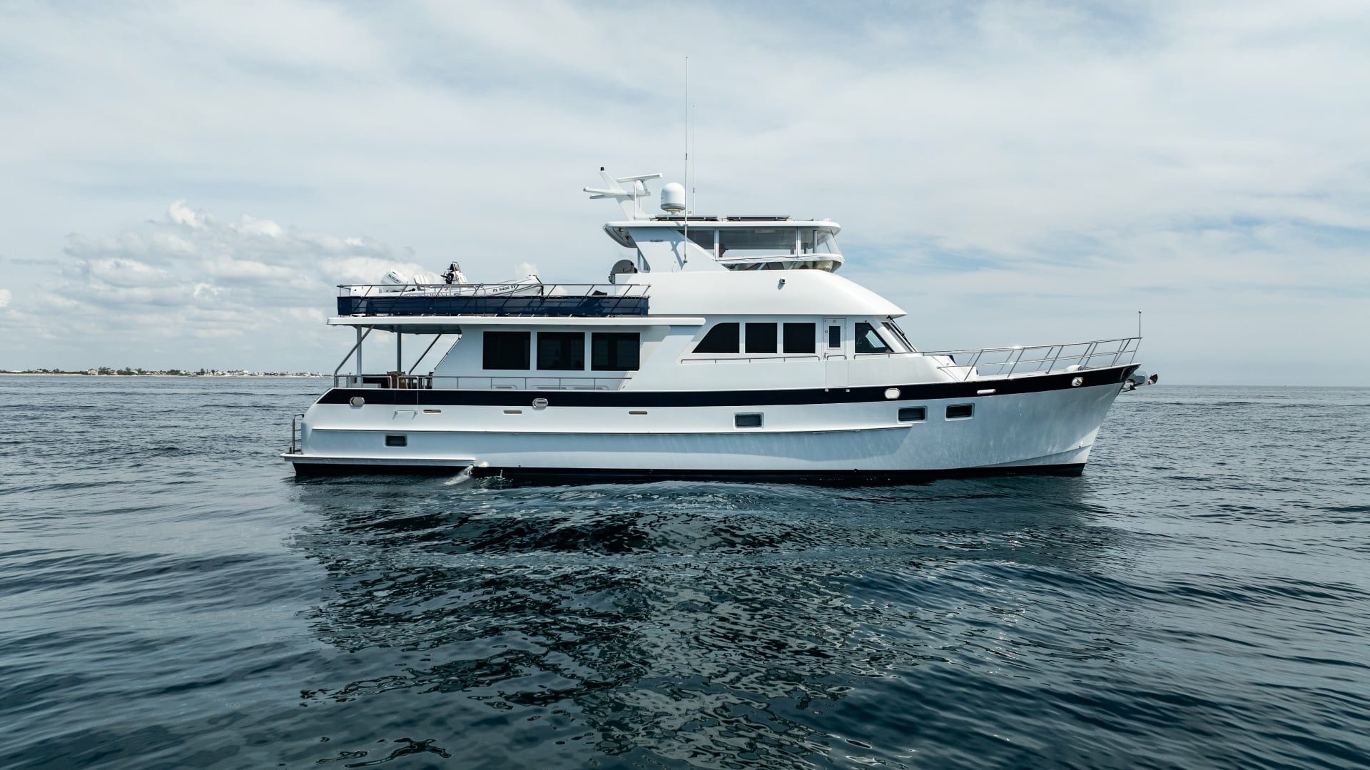 2012 Alaskan 70 Motor Yacht "OHANA" - photo 2