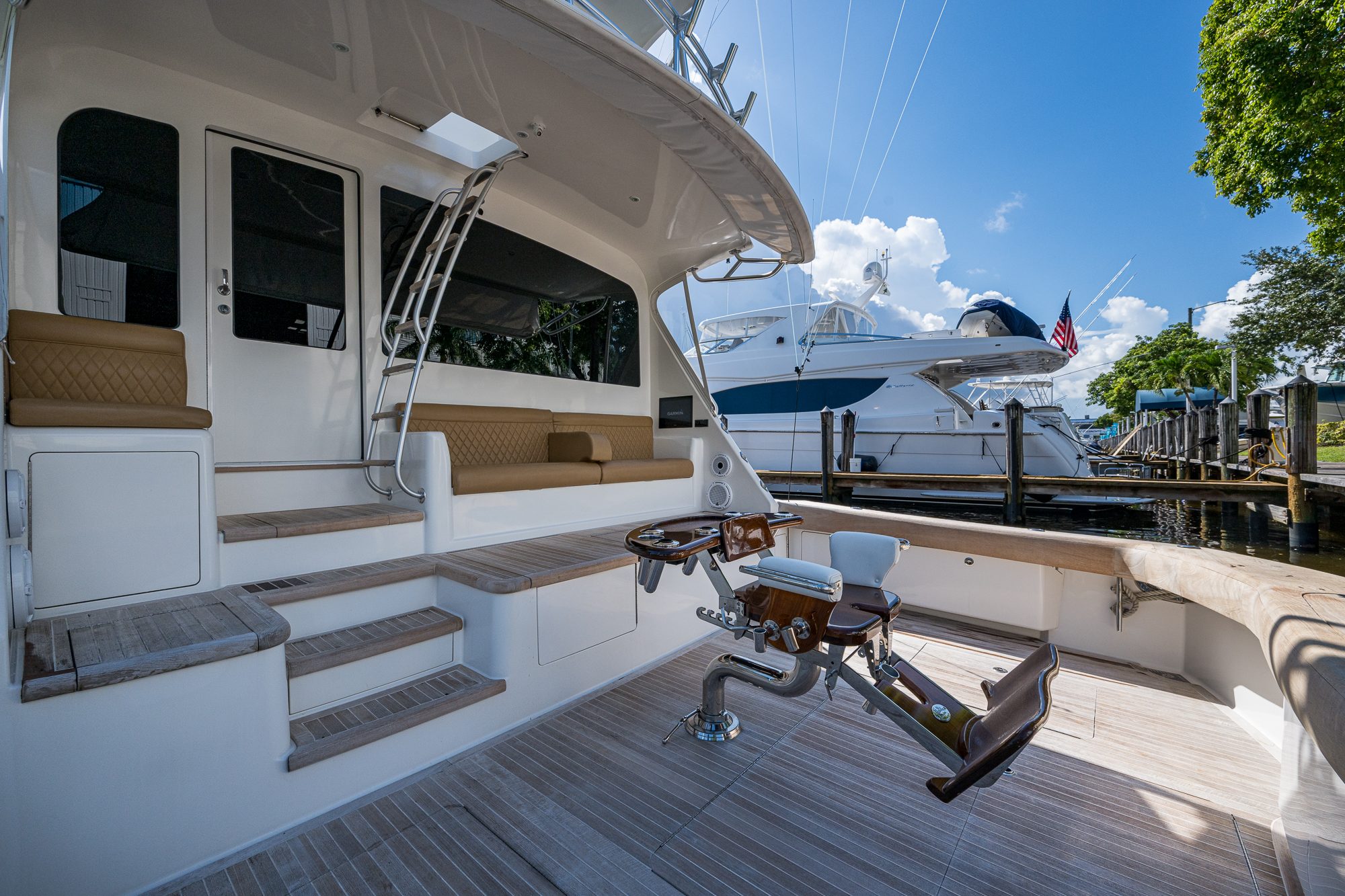 2011 Viking 76 Enclosed Bridge "TEUSEAS" - photo 2