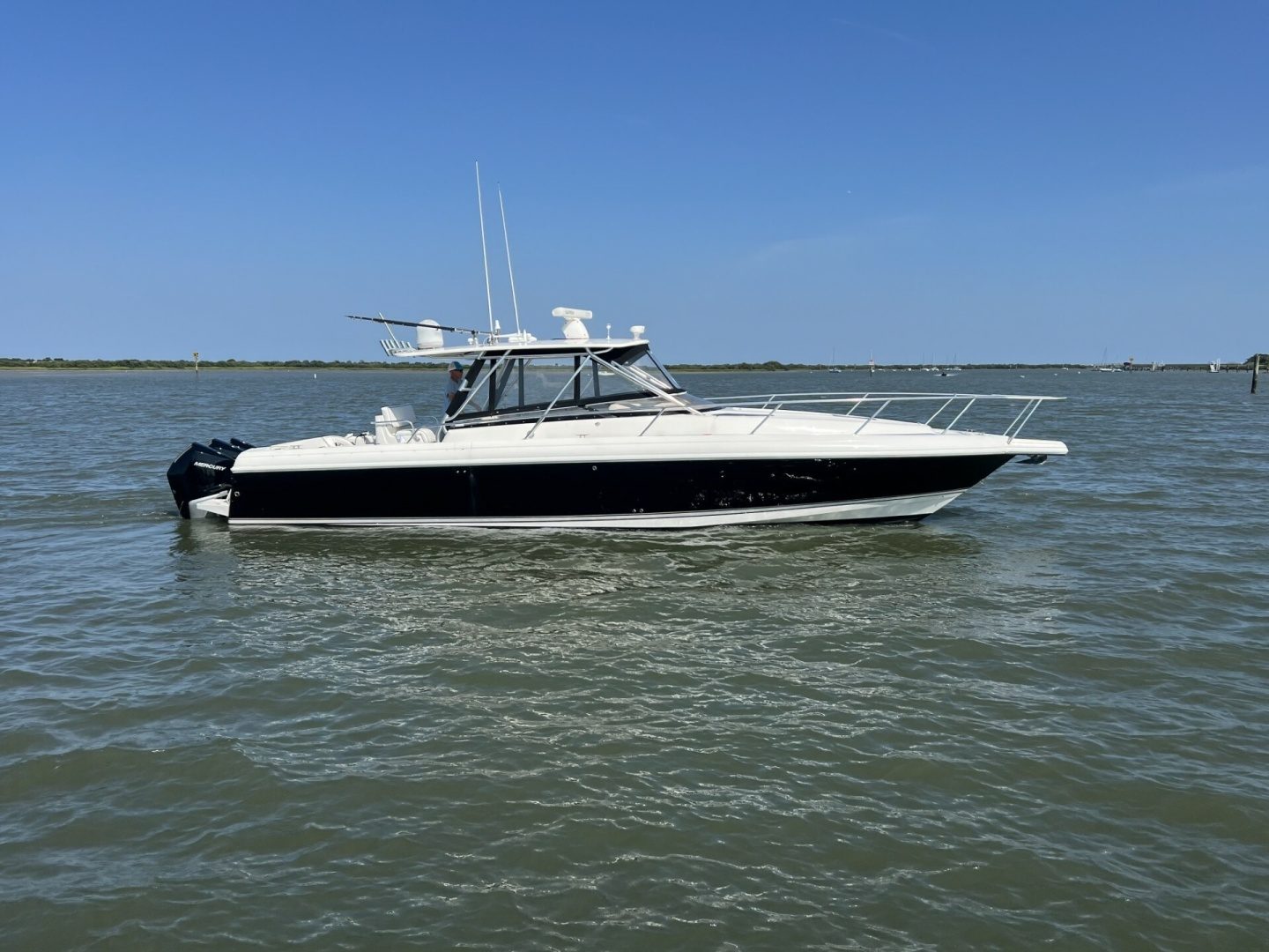 2007 Intrepid 377 Walkaround "FINSURE" - photo 1