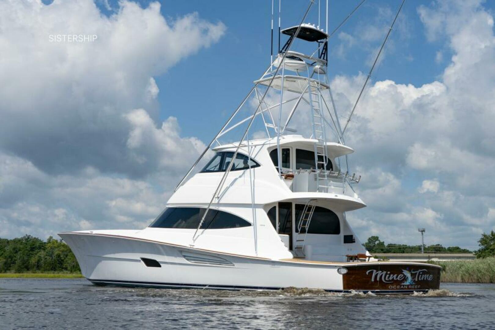 2027 Viking 82 Enclosed Bridge "2027 Viking 82EB" - photo 3