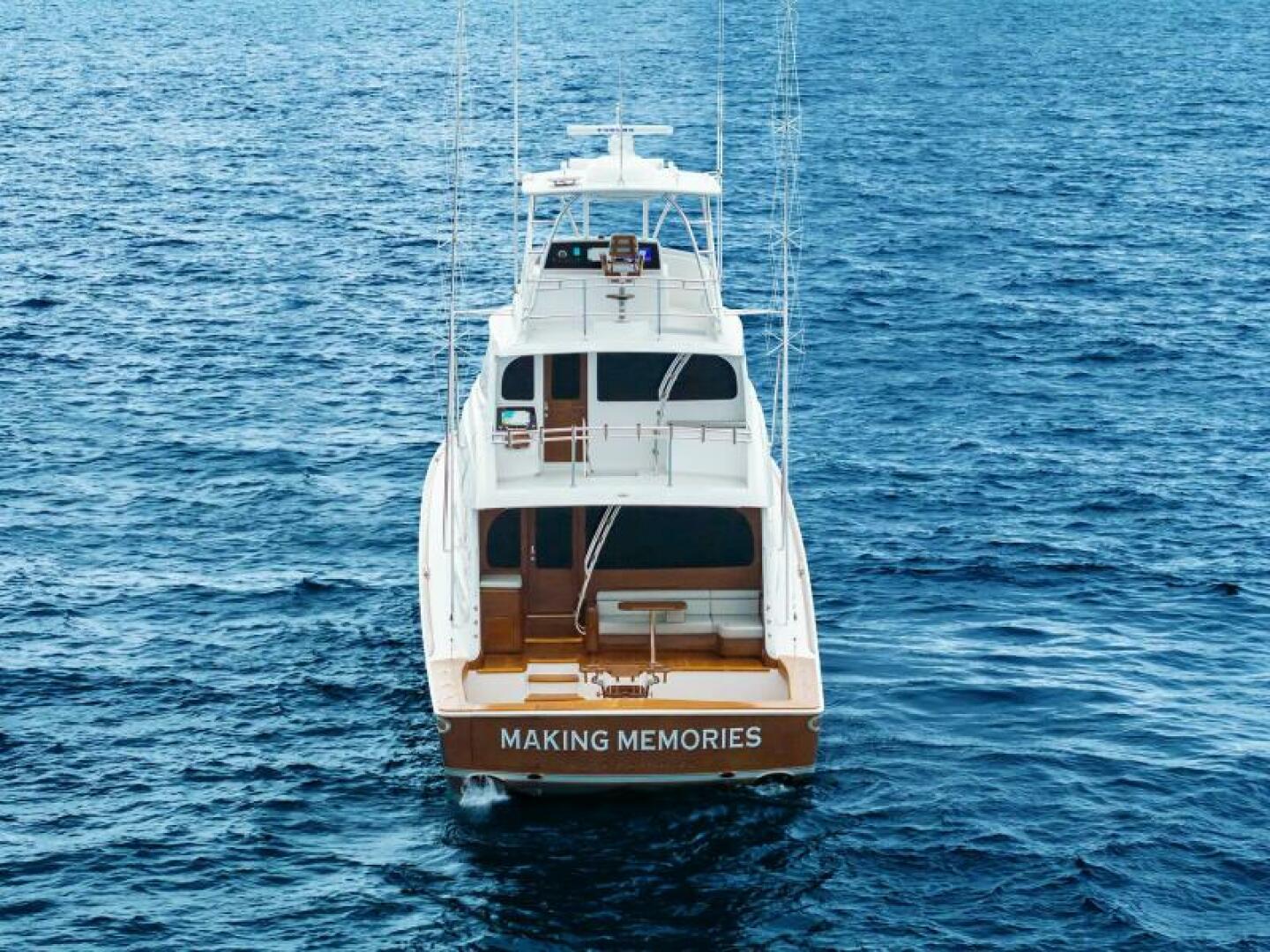 2027 Viking 82 Sky Bridge "2027 Viking 82SB" - photo 3