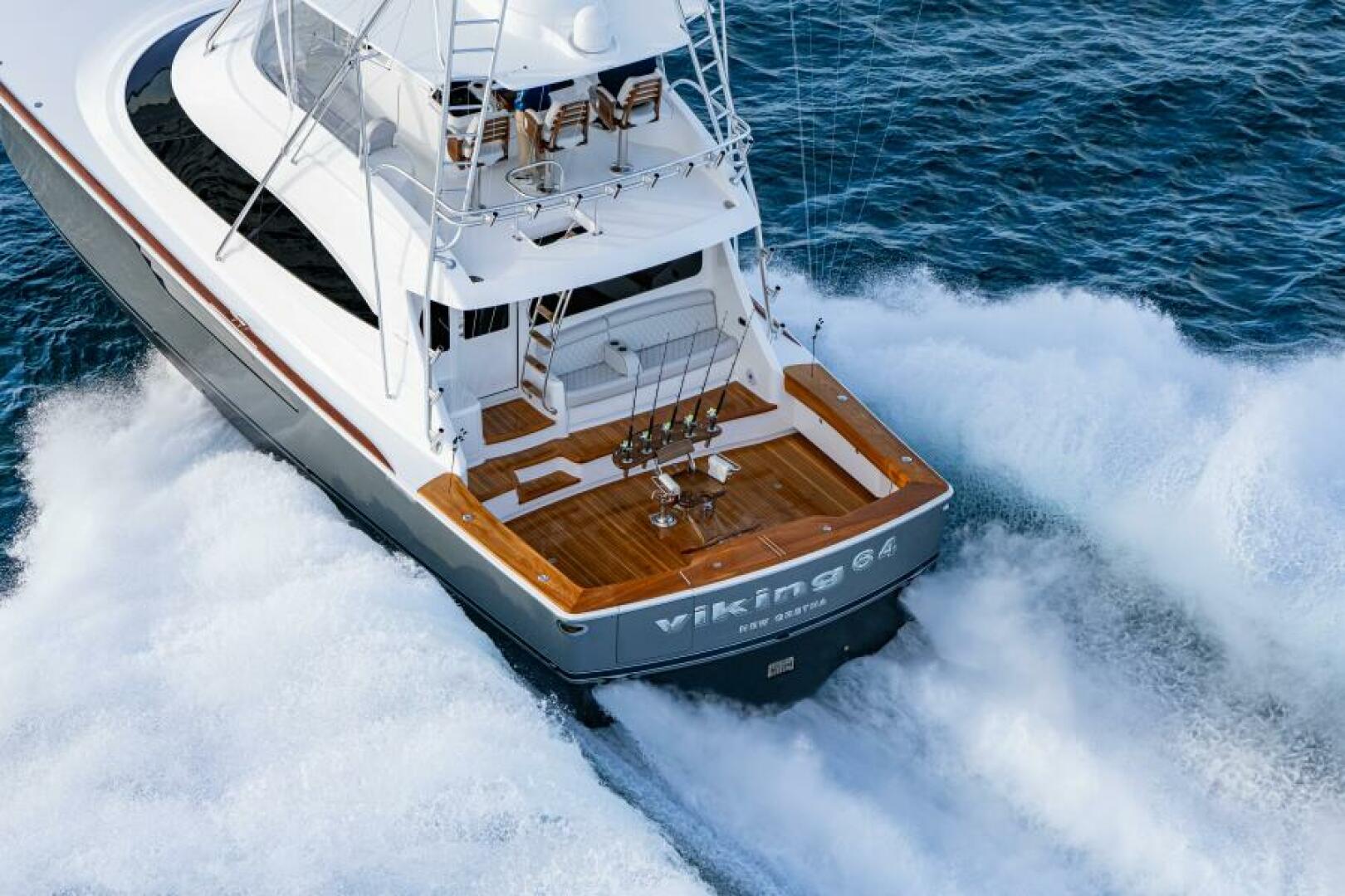 2026 Viking 64 Convertible - photo 3