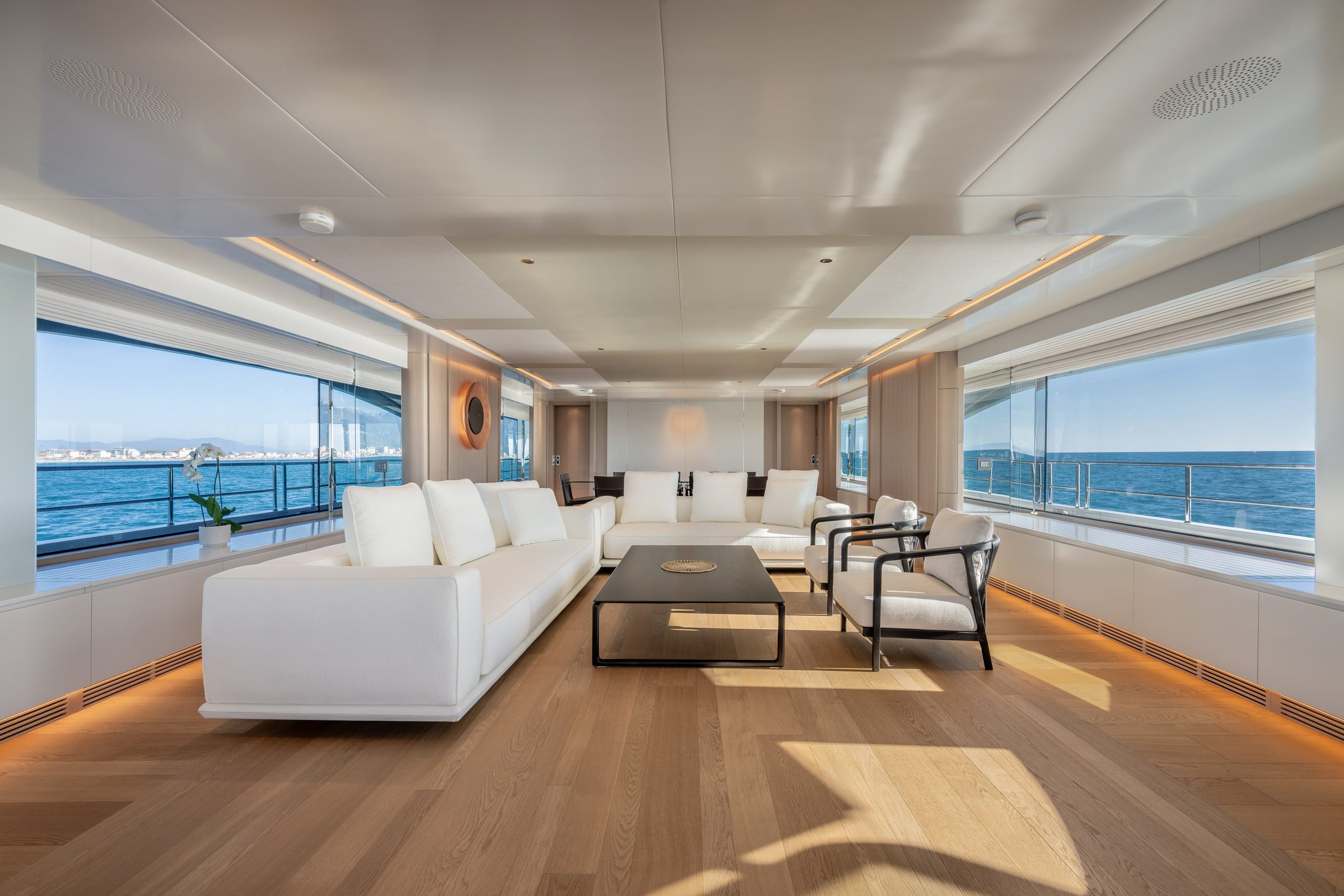 2026 Benetti Class 44M "Lumina" - photo 2