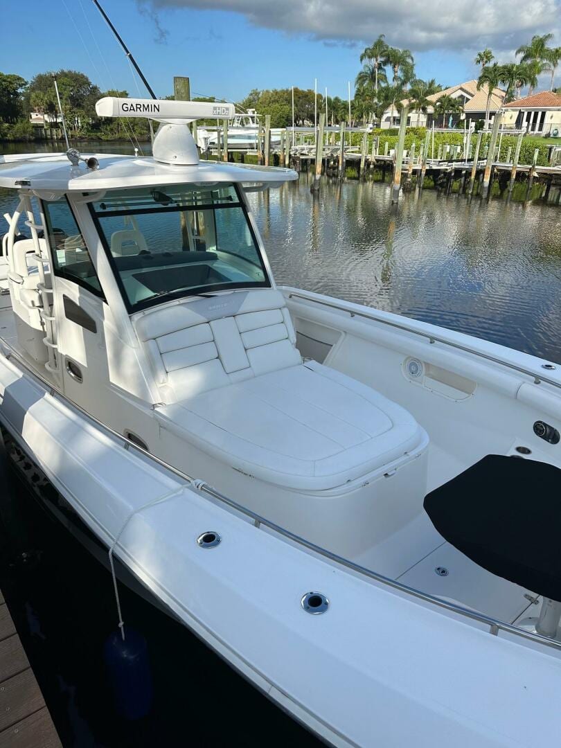 2012 Boston Whaler 370 Outrage "Outrageous" - photo 2