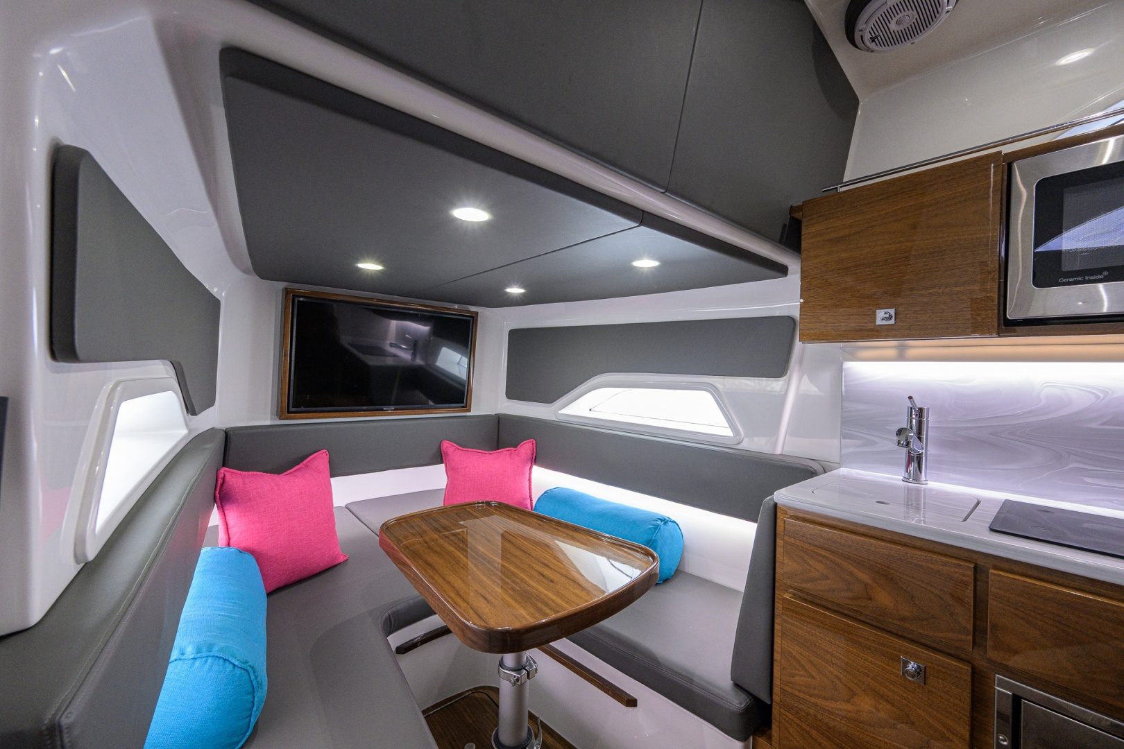 2025 Valhalla Boatworks V46 "46 Valhalla" - photo 2