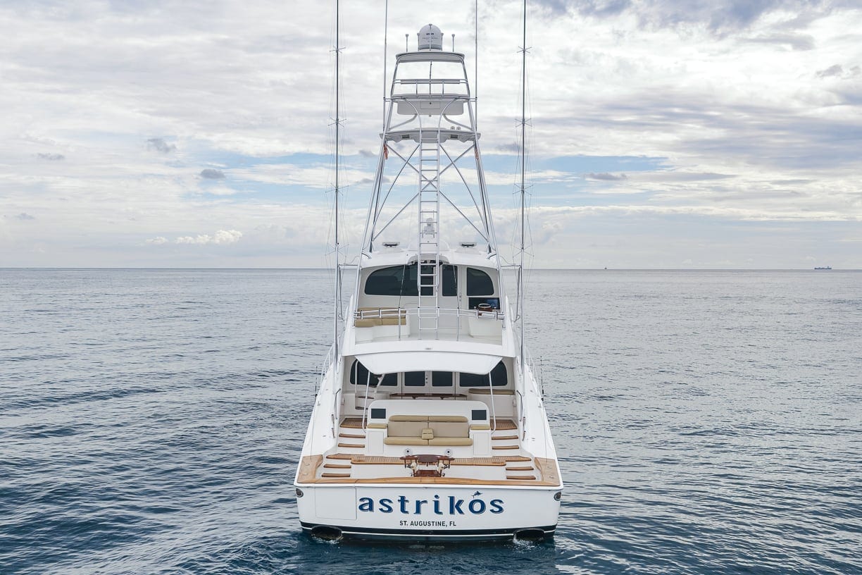 2016 92' Viking Enclosed Bridge Astrikos - Photo