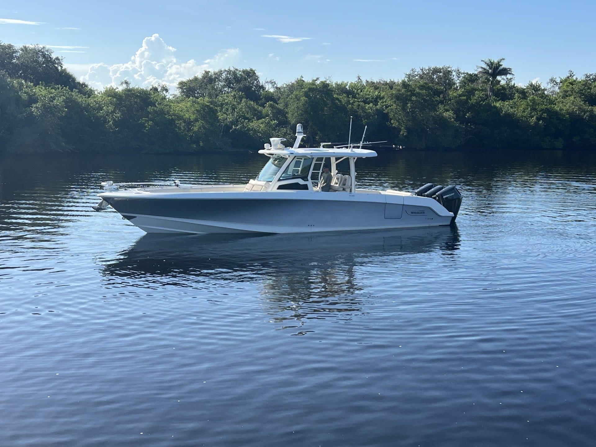 2017 Boston Whaler 380 Outrage "GLORY DAYS" - photo 2