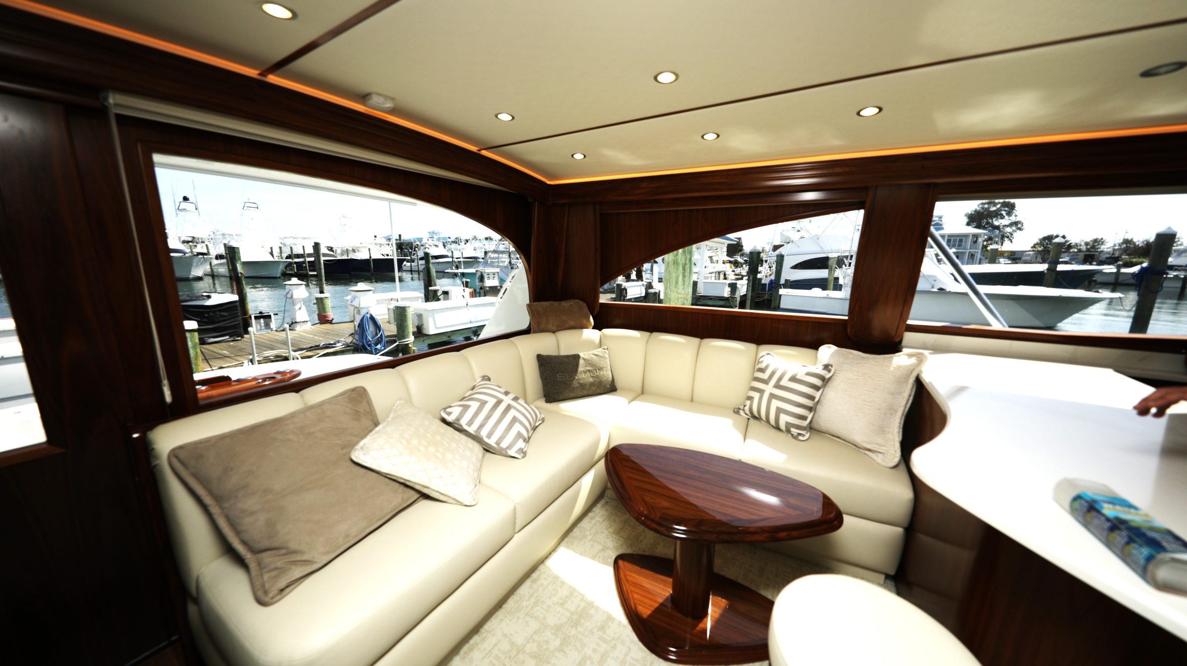 2023 Viking 54 Convertible "Sea Hunt" - photo 3