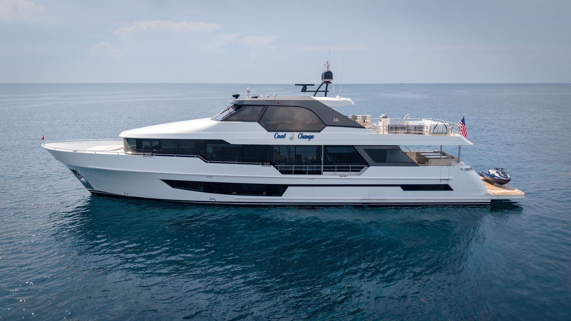 2025 Ocean Alexander 32L "Cool Change" - photo 2
