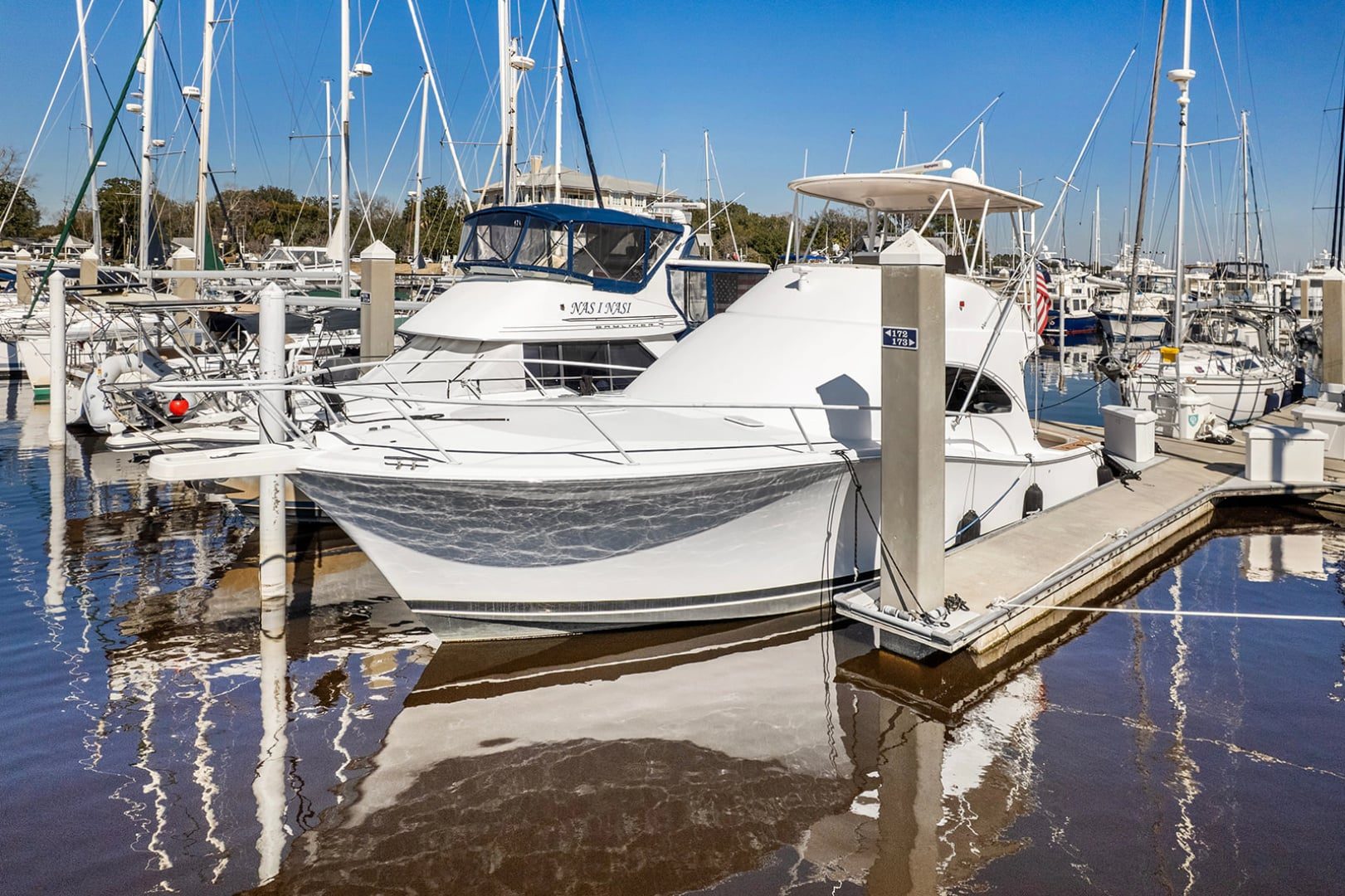 2006 Luhrs 41 Convertible "MAMASITA" - photo 1