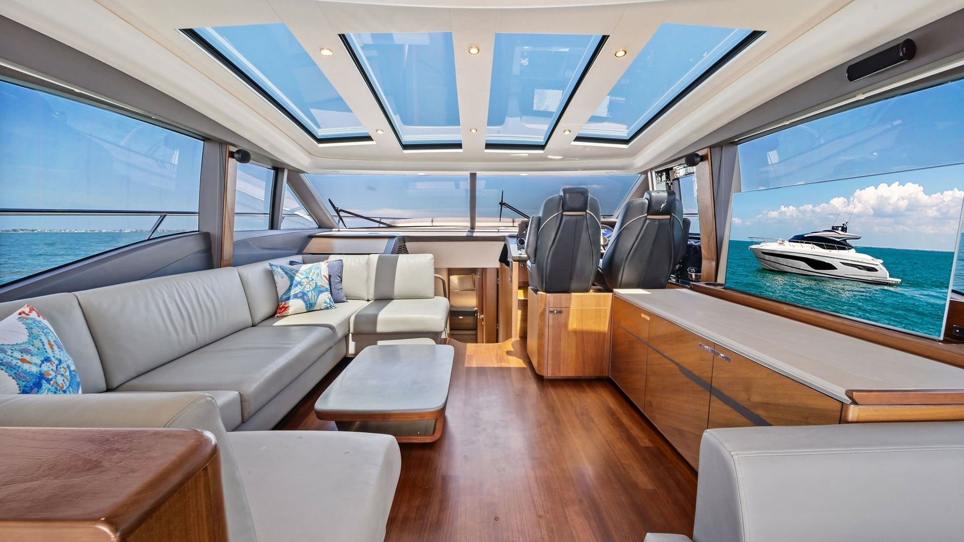 2019 Princess V65 "Loon" - photo 2