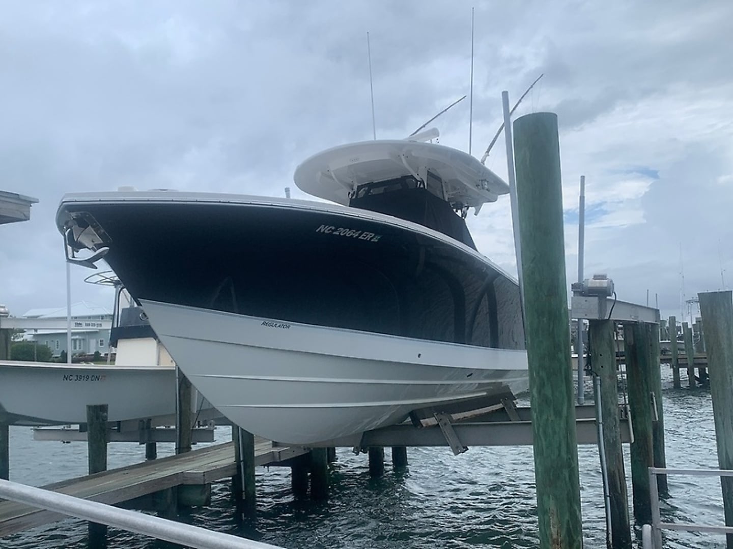 2020 Regulator 31 FS - photo 3