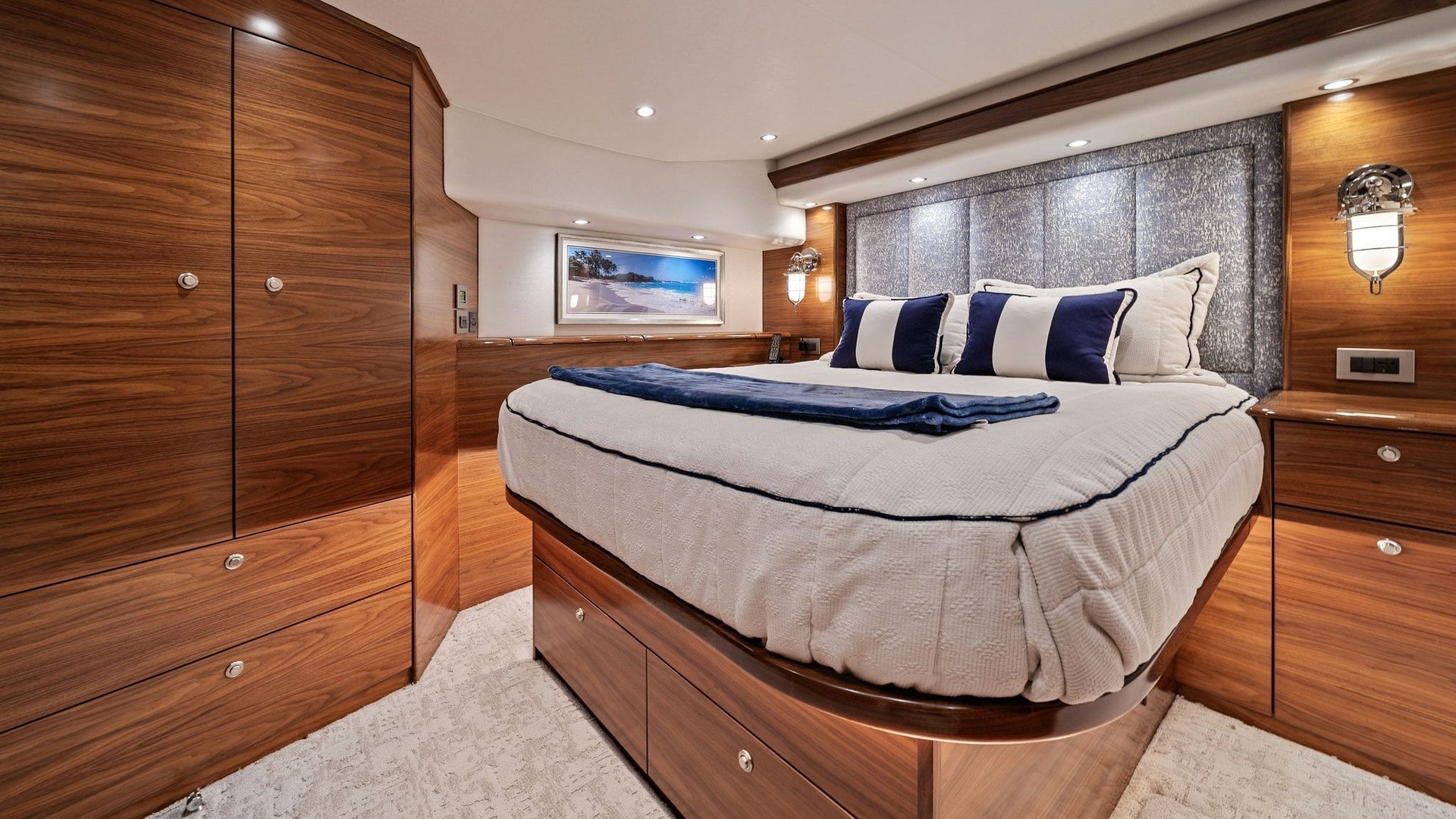 2024 Viking 64 Convertible "Southern Grace" - photo 3