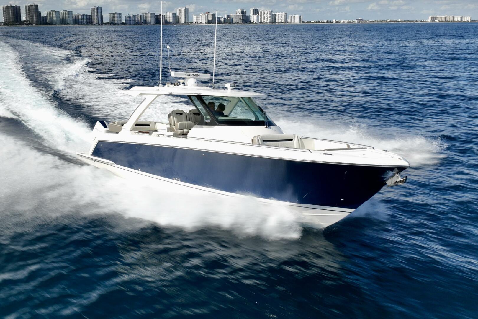 2023 Tiara Yachts 38 LS "S.Y. Royale" - photo 3