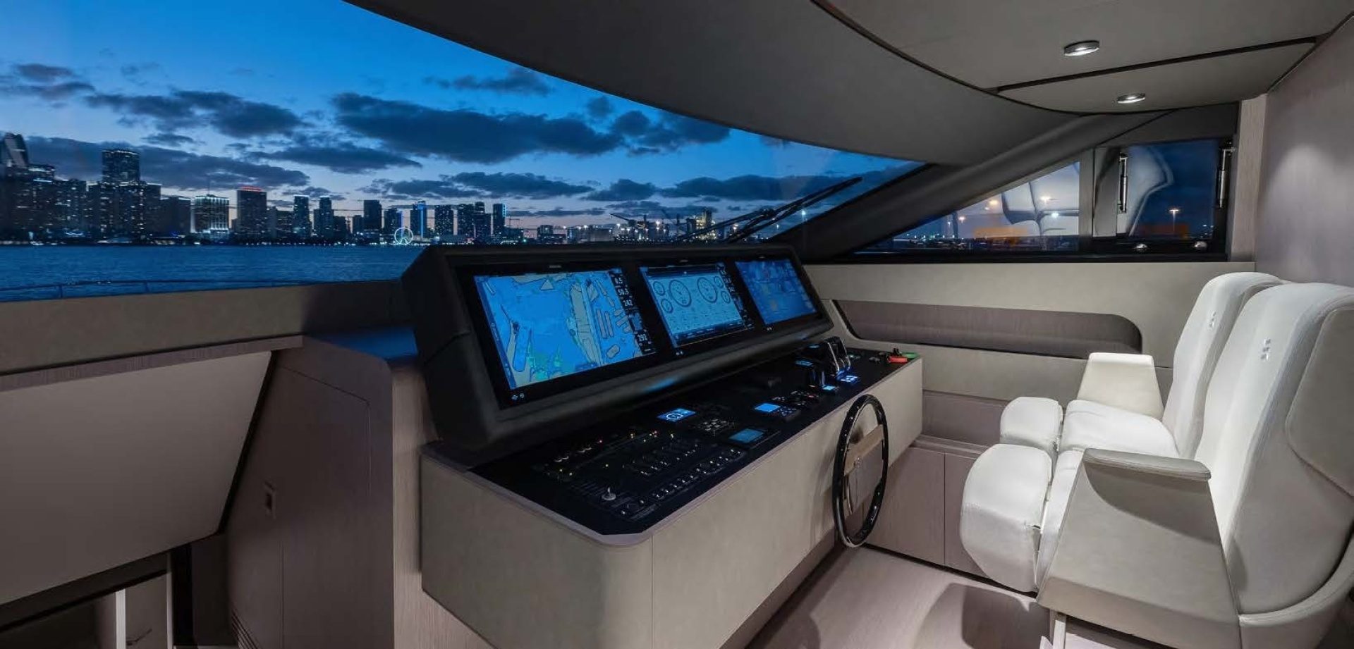 2025 Ferretti Yachts 860 - photo 2