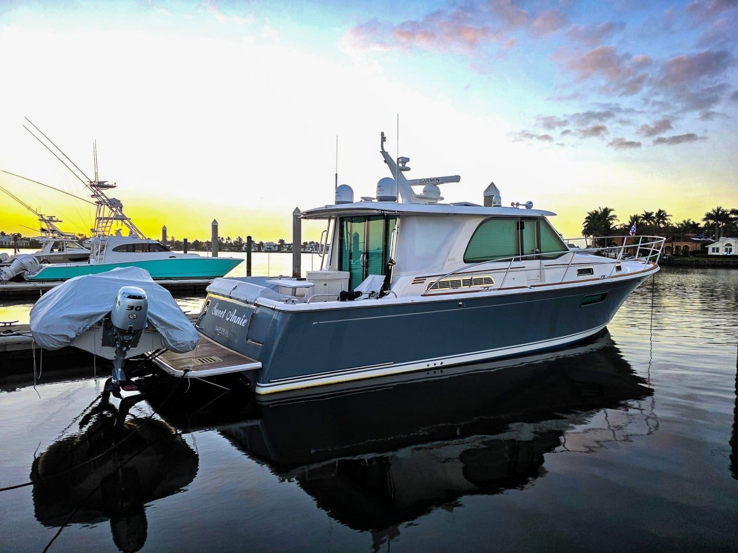 2025 Sabre 43 Salon Express - photo 1