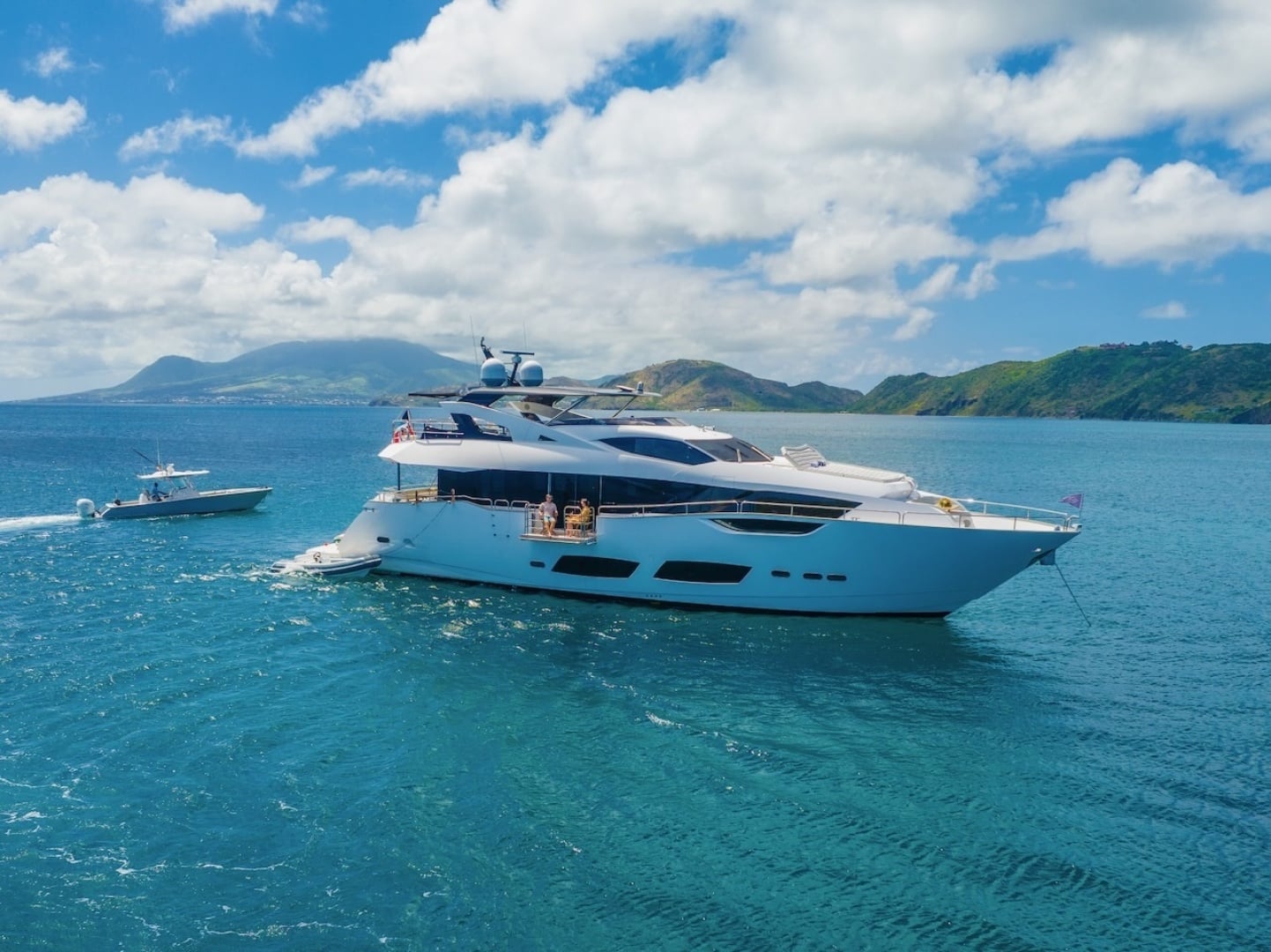 2024 Sunseeker 95 Yacht "Accidental Success II" - photo 3