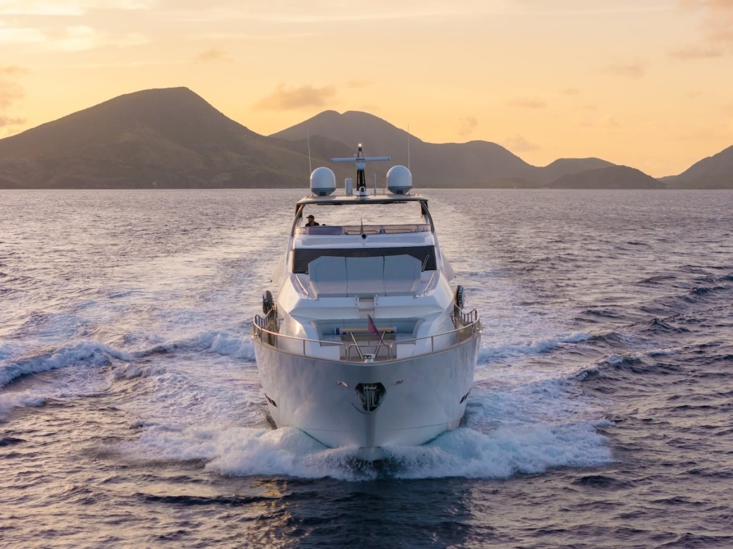 2024 Sunseeker 95 Yacht "Accidental Success II" - photo 2