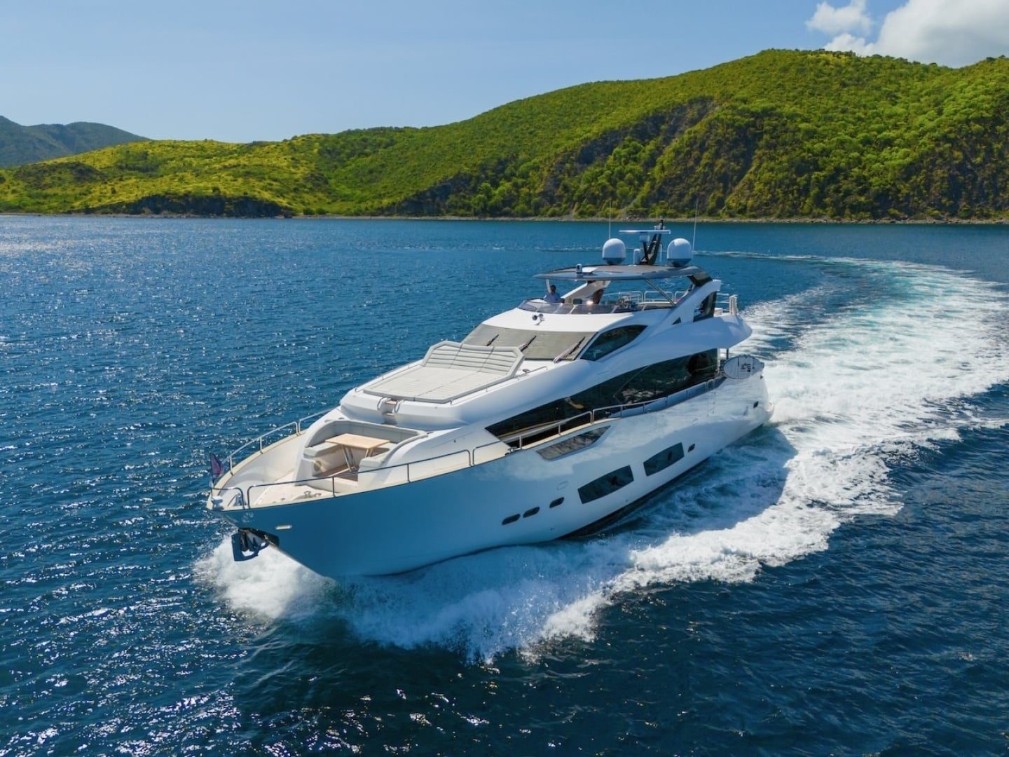 2024 Sunseeker 95 Yacht "Accidental Success II" - photo 1