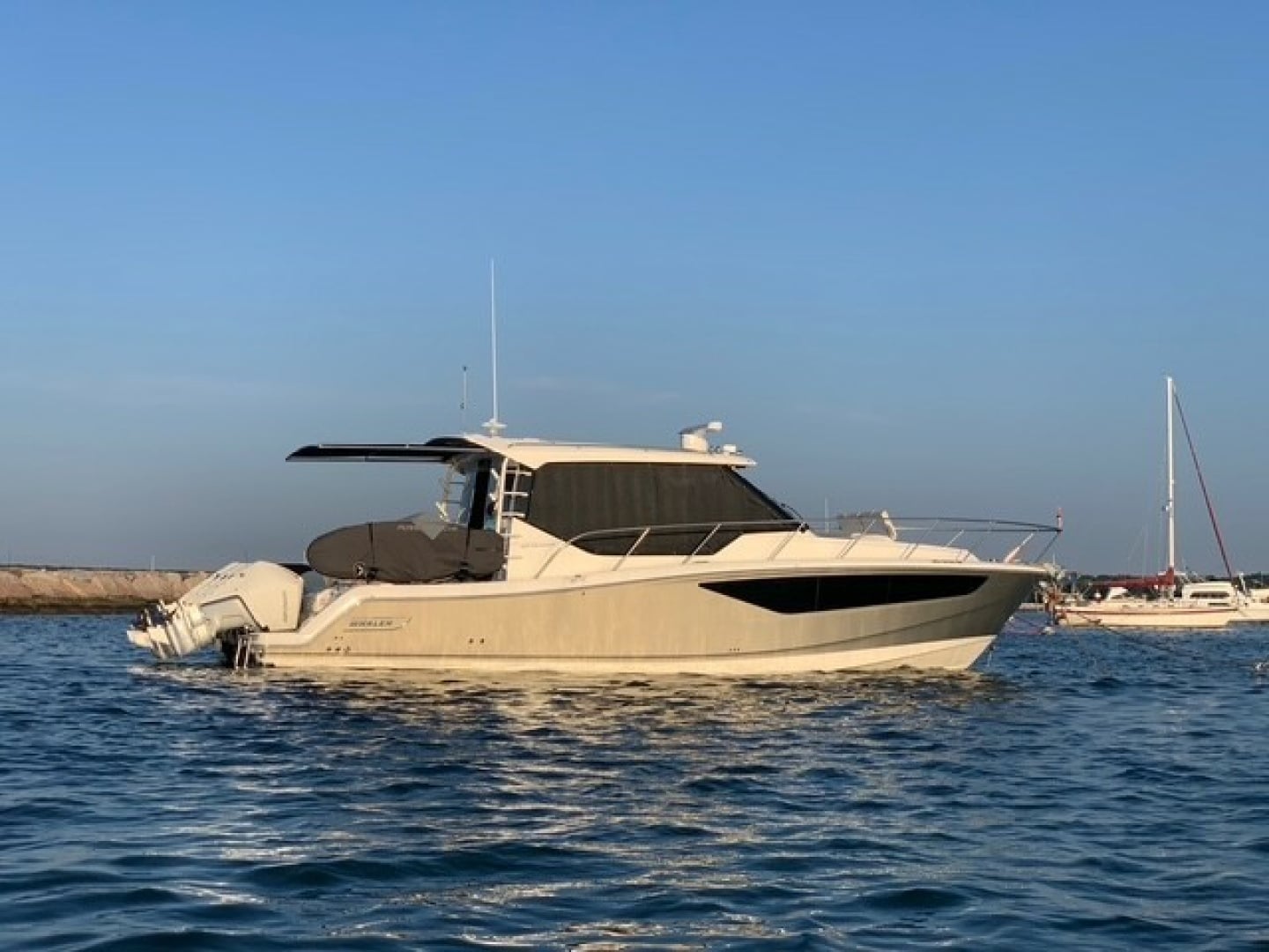 2021 Boston Whaler 405 Conques "MerSea" - photo 1