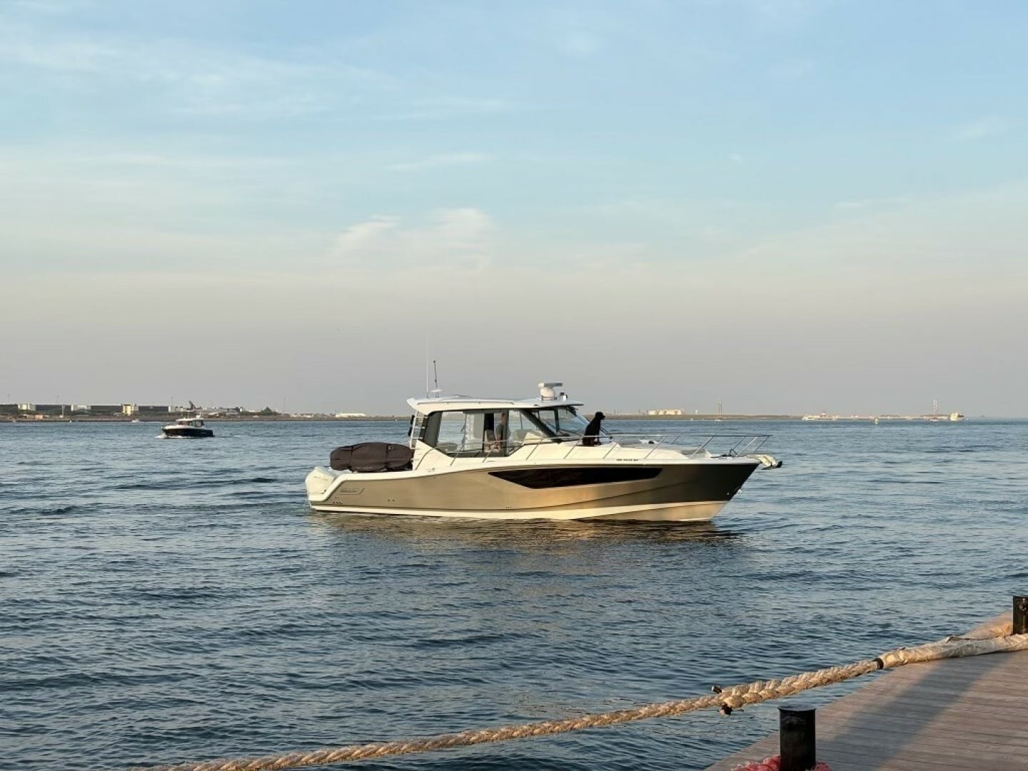 2021 Boston Whaler 405 Conques "MerSea" - photo 3