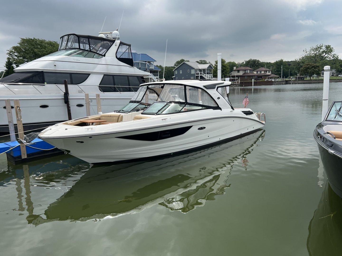 2020 Sea Ray 350 SLX "FUN DREAM" - photo 2