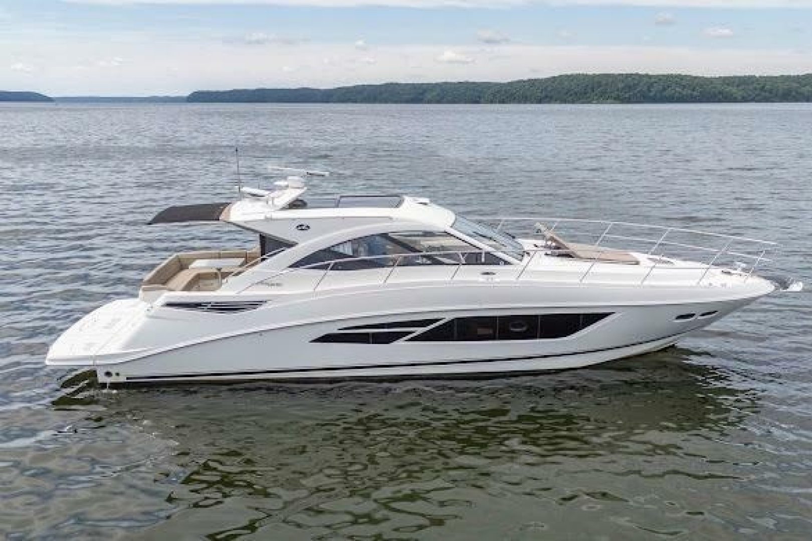 2016 Sea Ray Sundancer 510 - photo 2