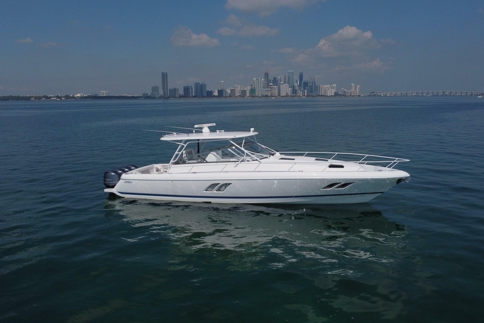 2017 Intrepid 475 Sport Yacht - photo 3