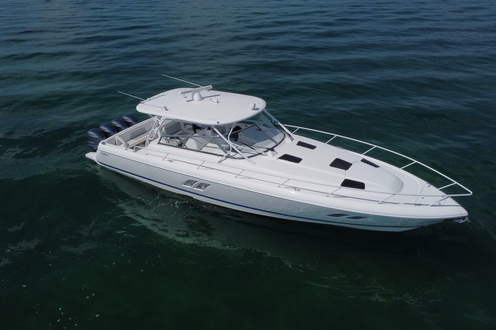 2017 Intrepid 475 Sport Yacht - photo 2