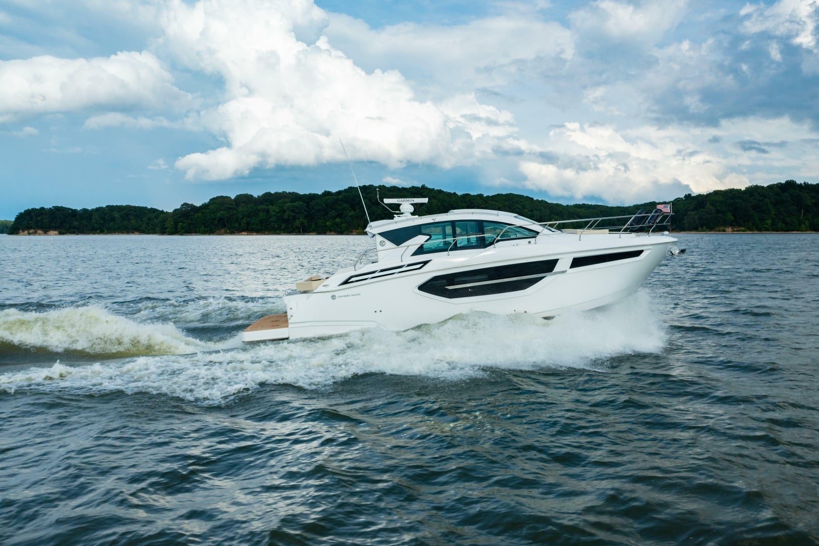 2019 Cruisers Yachts 42 Cantius "Bailey's Booty" - photo 2