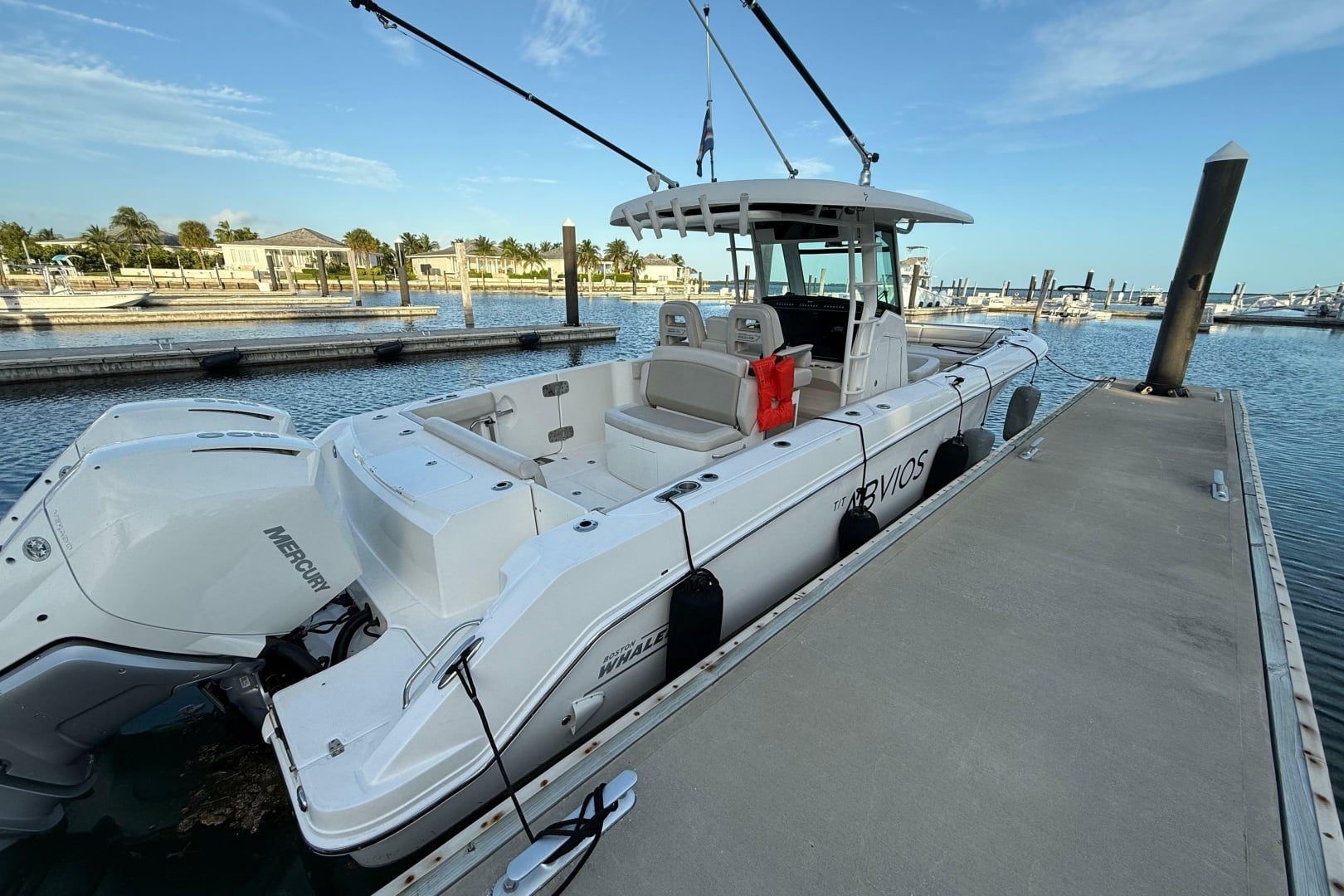 2020 Boston Whaler 330 Outrage - photo 3