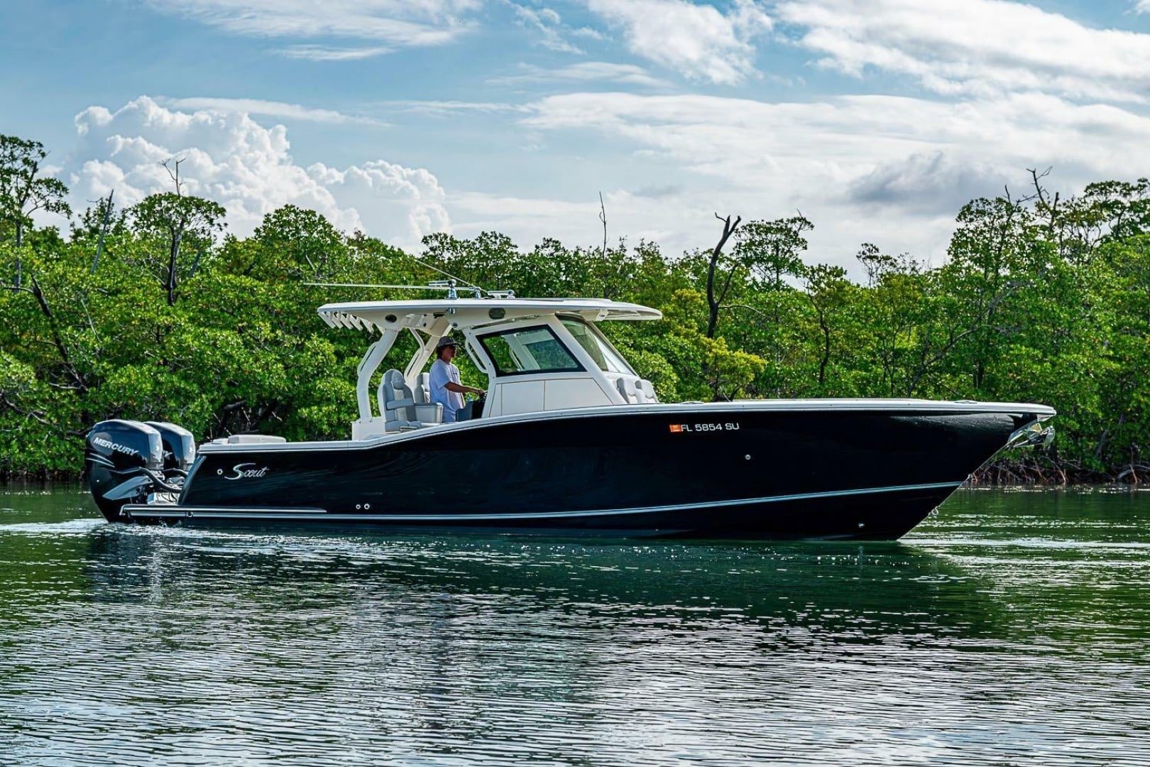 2021 Scout 330 LXF - photo 2