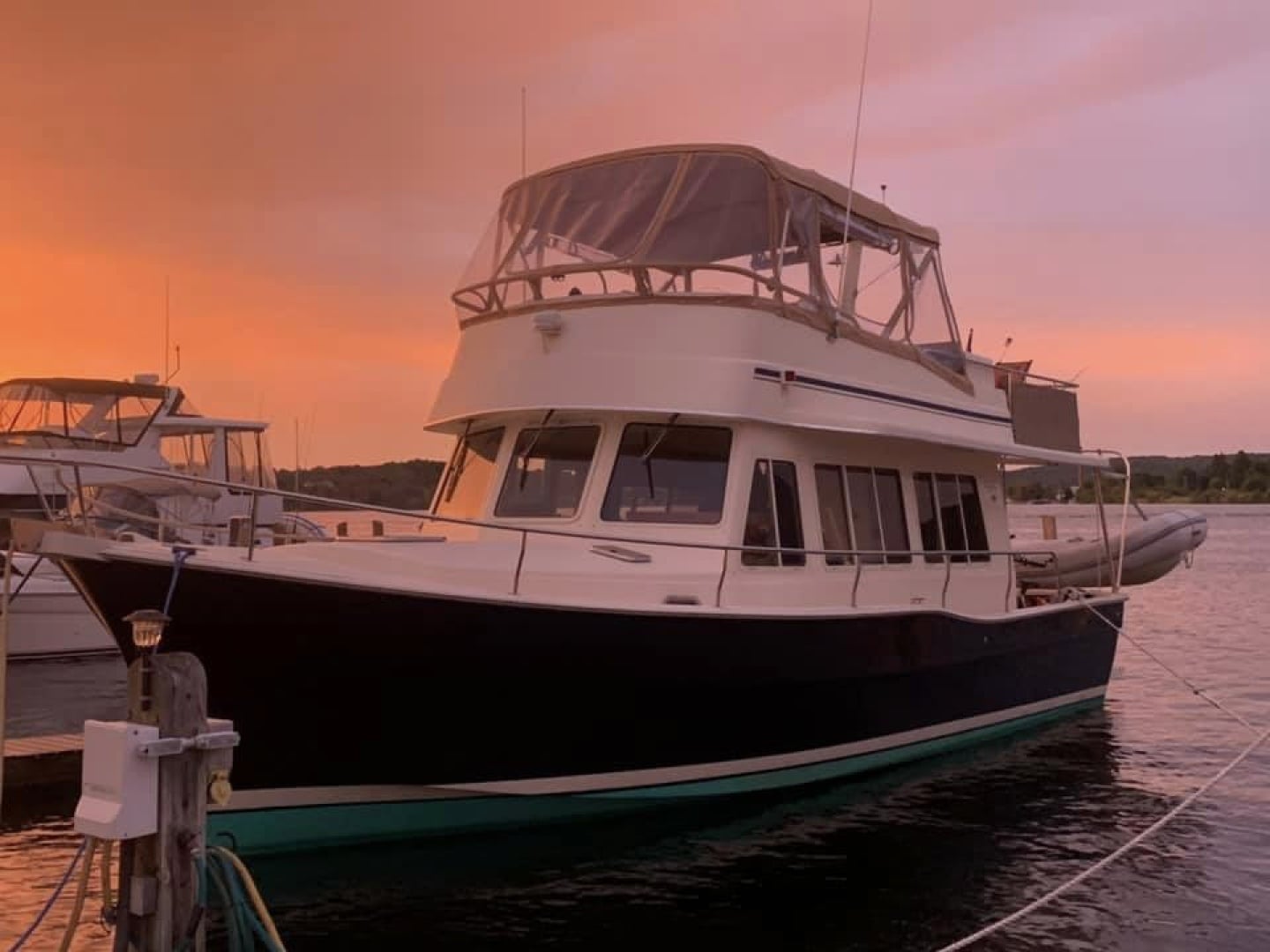 2008 Mainship 400 Trawler "Safe Haven" - photo 3