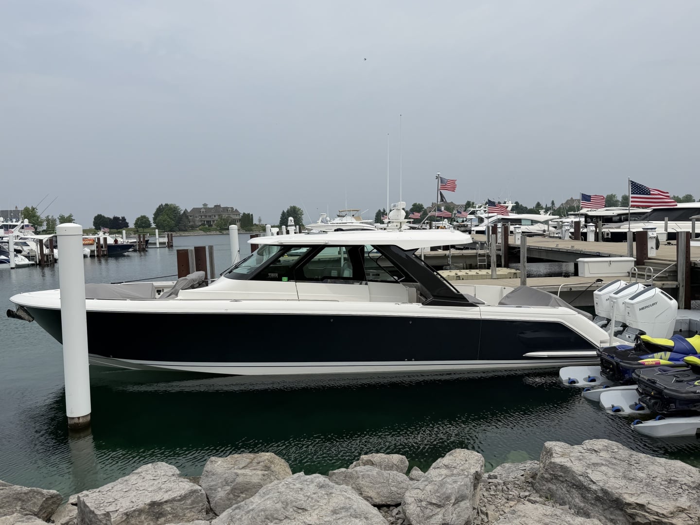2026 Tiara Yachts 48 LS "SASSY THREE" - photo 2