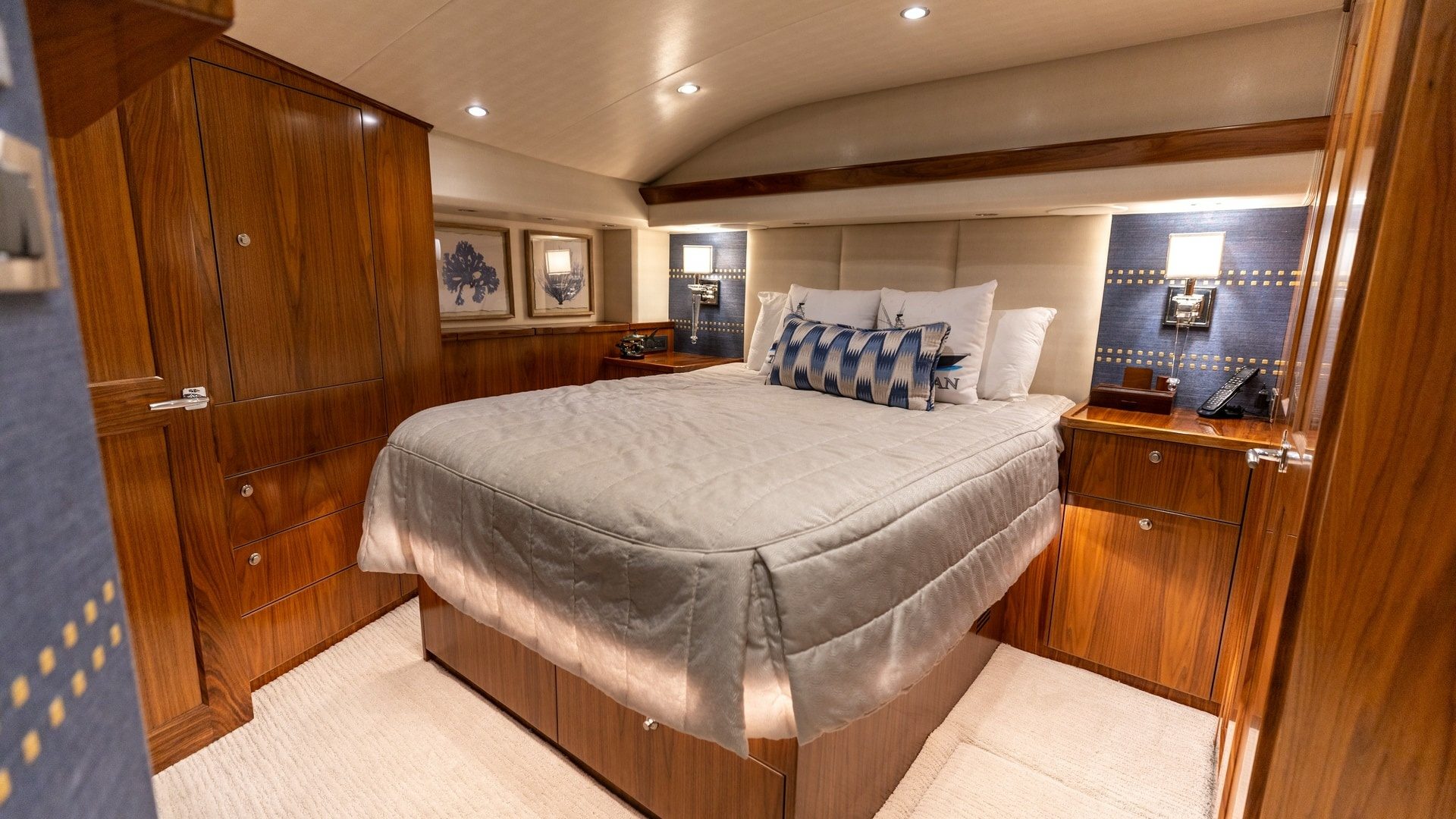 2022 Viking 68 Convertible "Tax Man" - photo 3