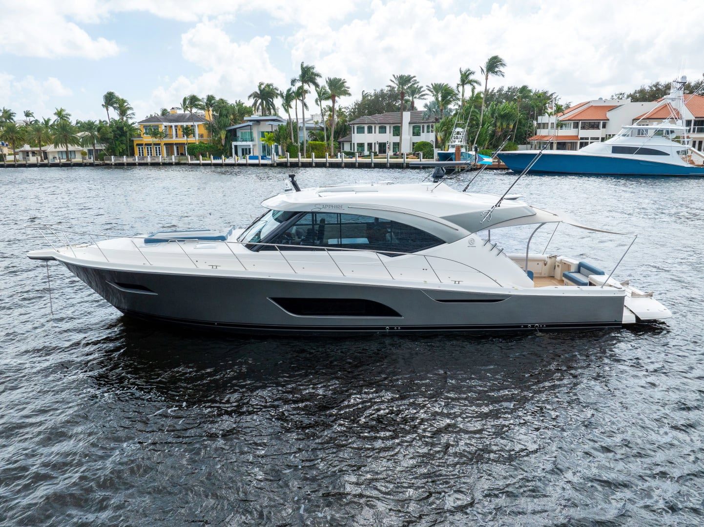 2022 Riviera 575 SUV "SAPPHIRE" - photo 1