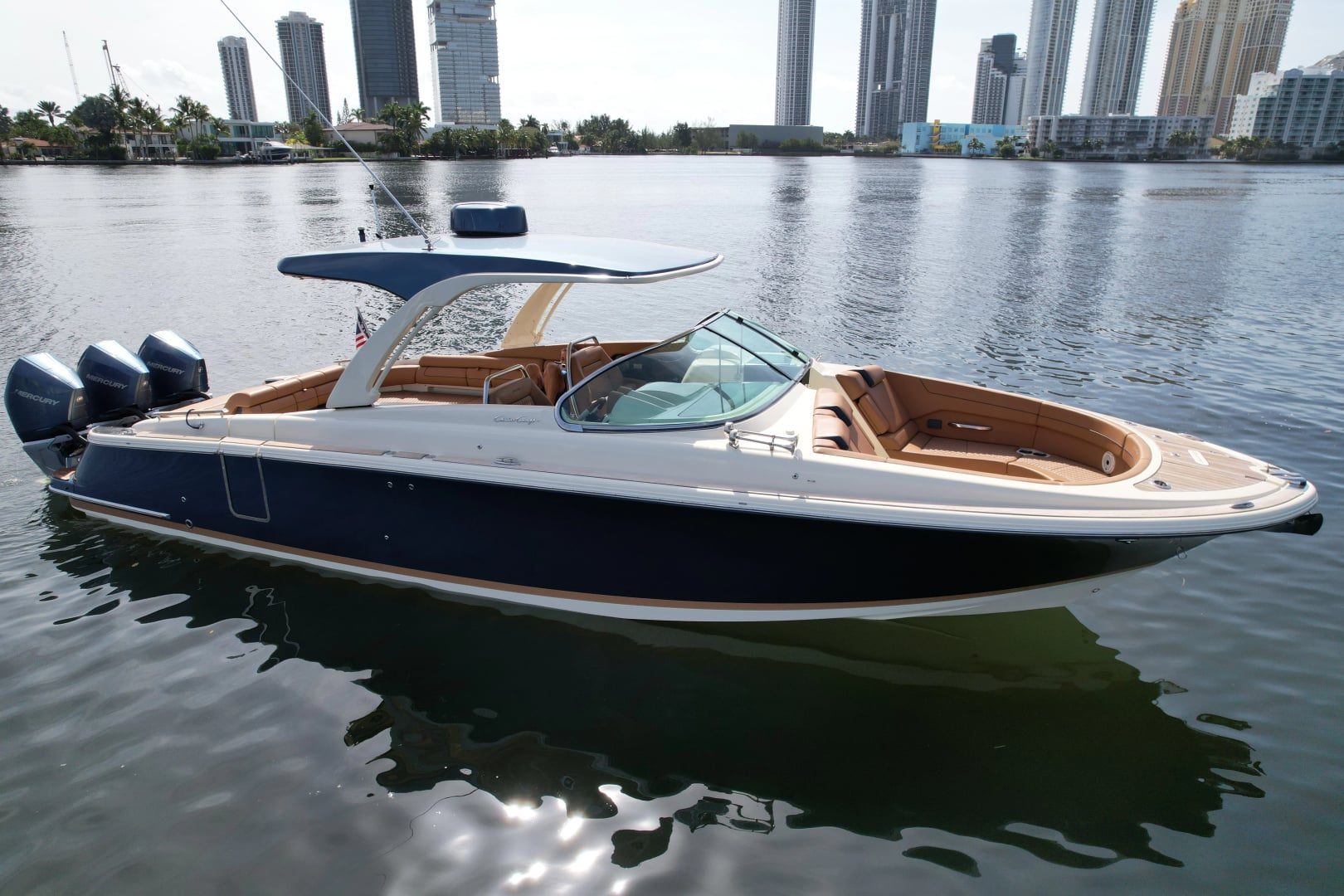 2022 Chris-Craft Launch 35 GT - photo 1