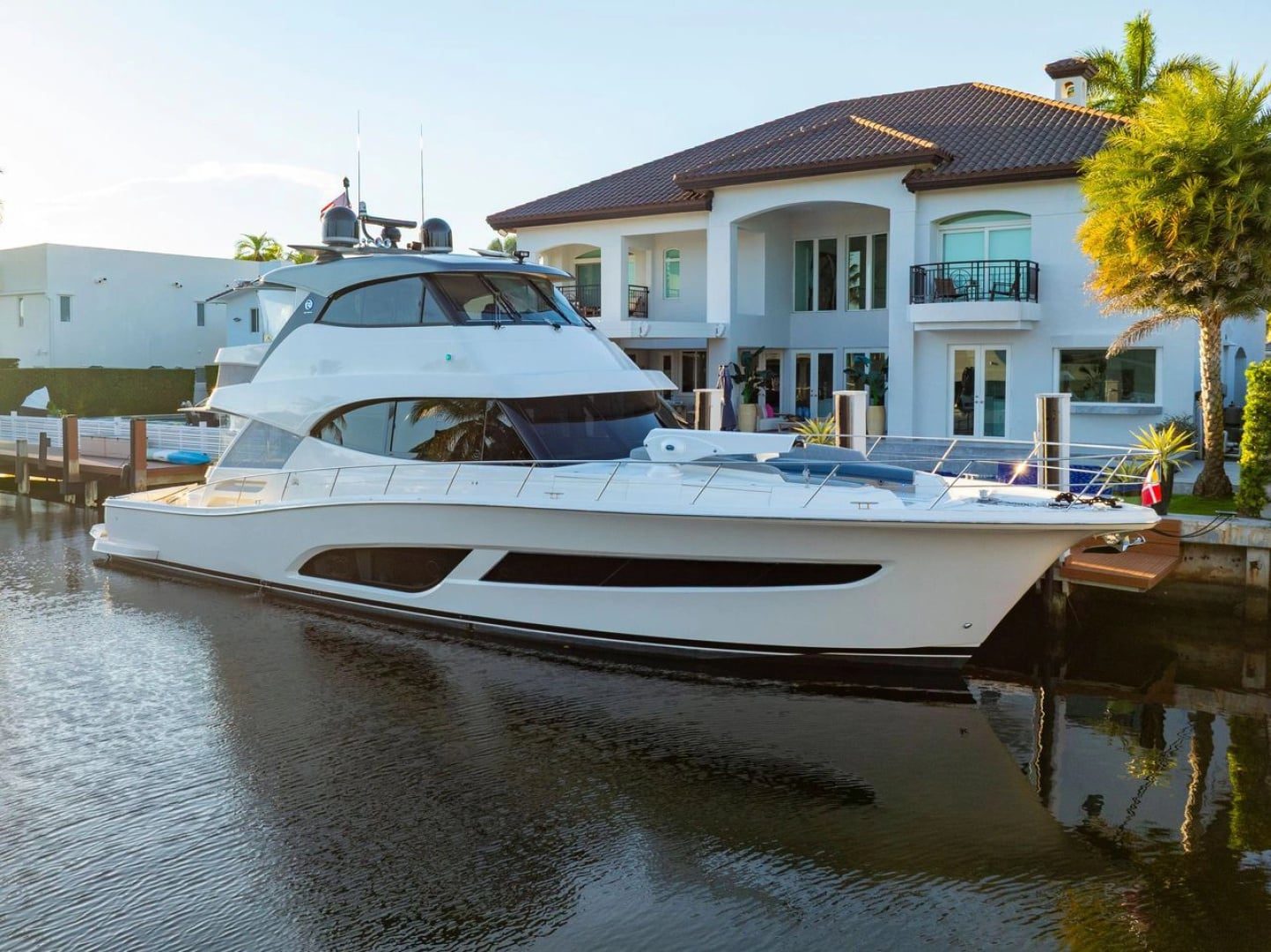 2023 Riviera 64 Sports Motor Yacht - photo 1