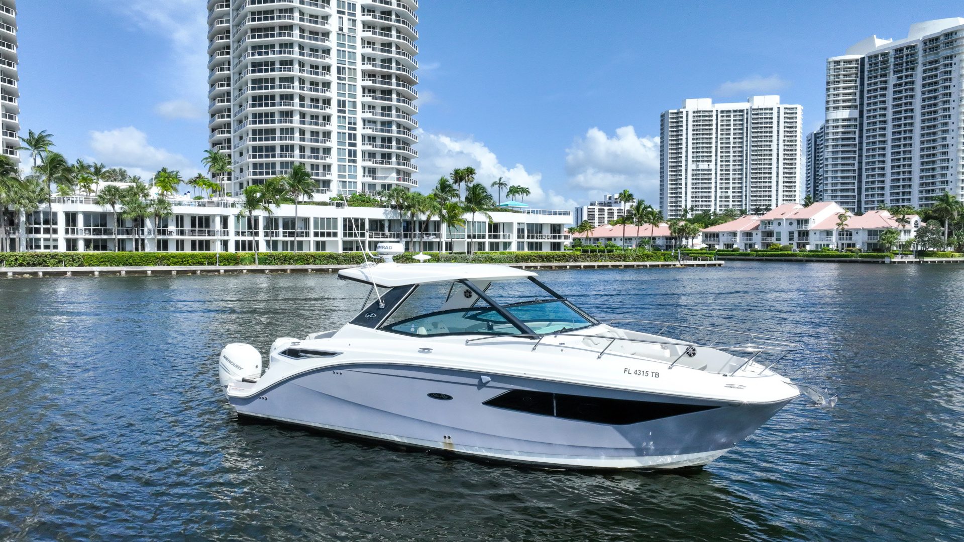 2022 Sea Ray Sundancer 320 OB - photo 1