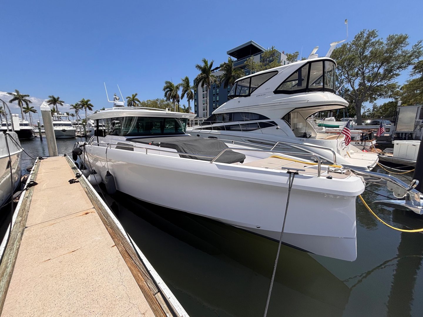 2022 Axopar 45 XC Cross Cabin "Loggerhead" - photo 3