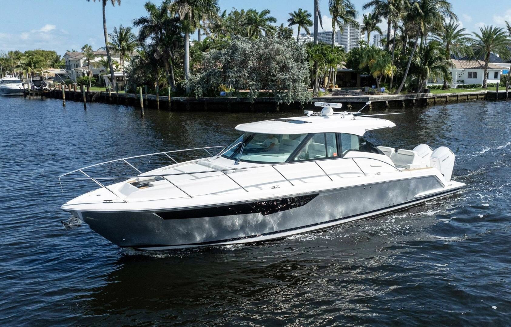 2022 Tiara Yachts 43 LE "3Ss" - photo 2