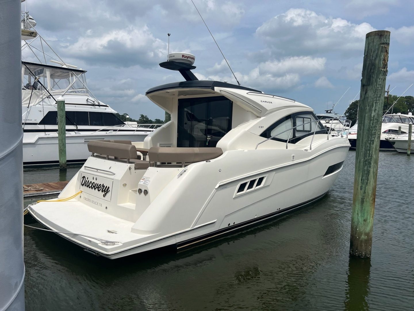2019 Carver C37 - photo 3