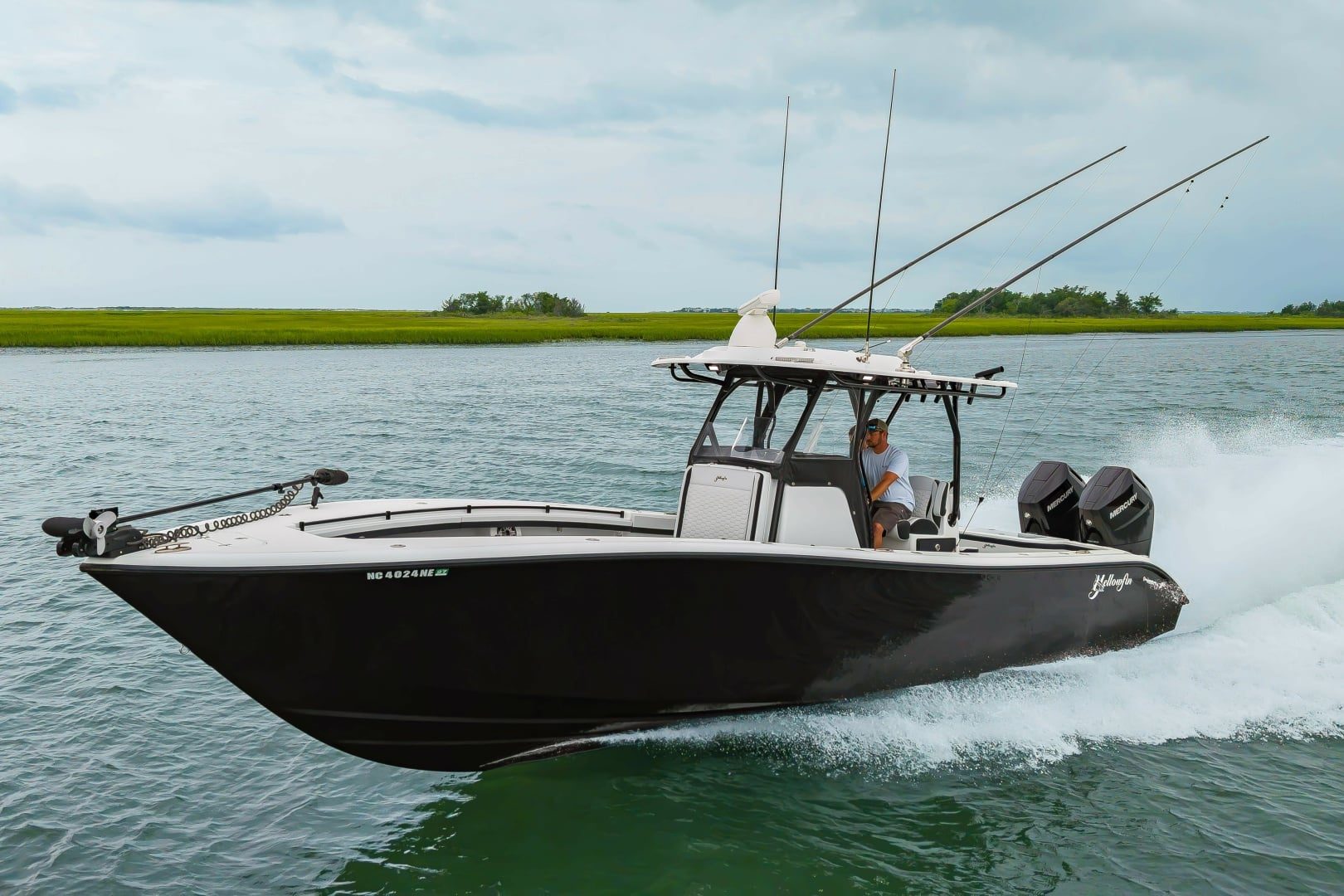 2025 Yellowfin 32 - photo 1