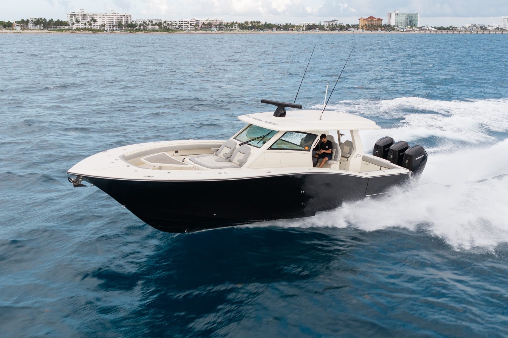 2022 Scout 425 LXF - photo 2