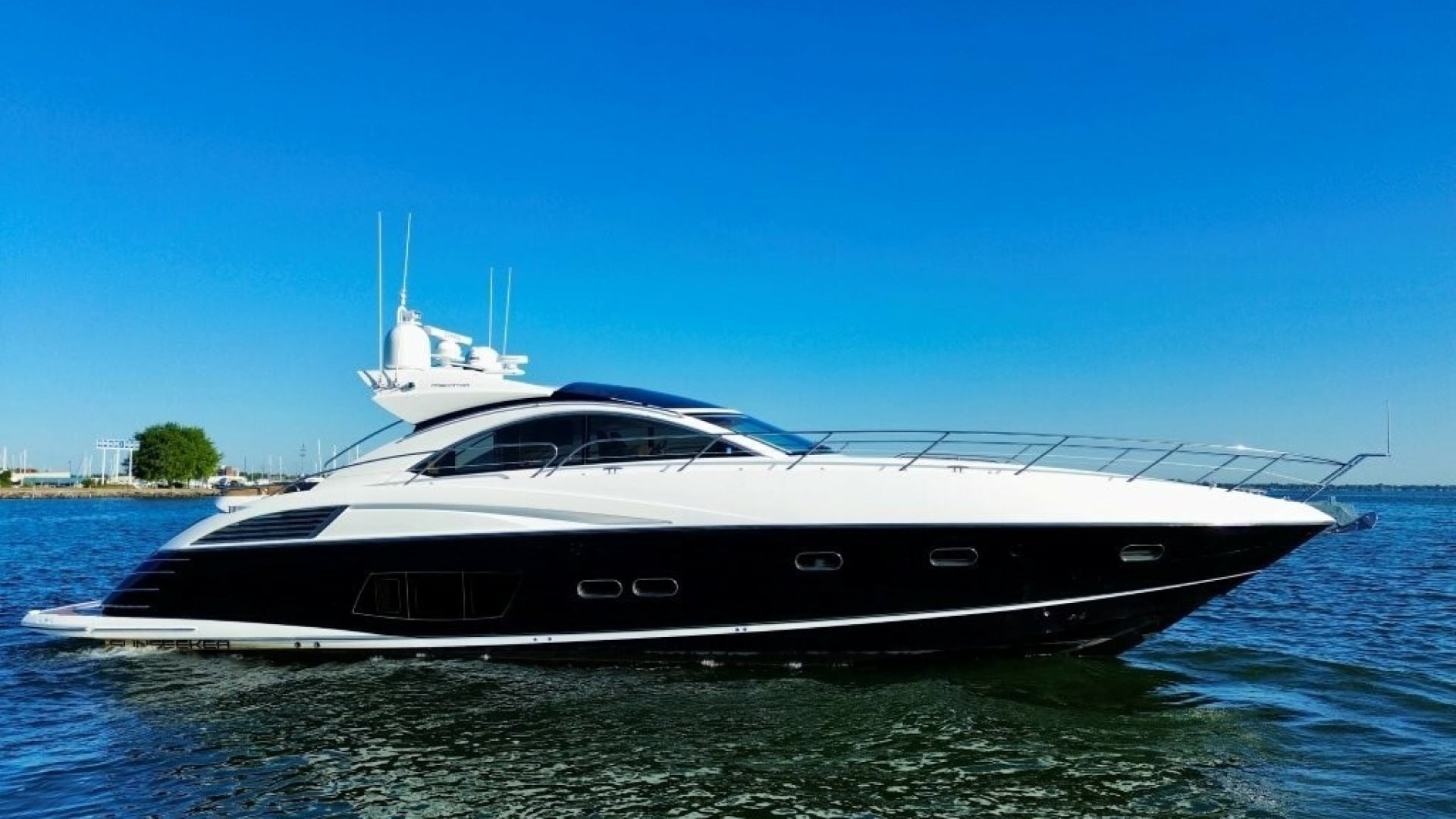2014 Sunseeker 60 Predator "Pleasure Island II" - photo 2