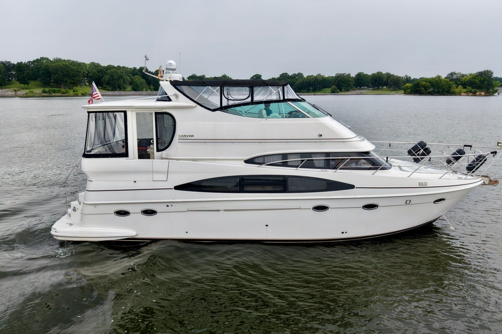 2004 Carver 466 Motor Yacht "MO HEINE" - photo 2