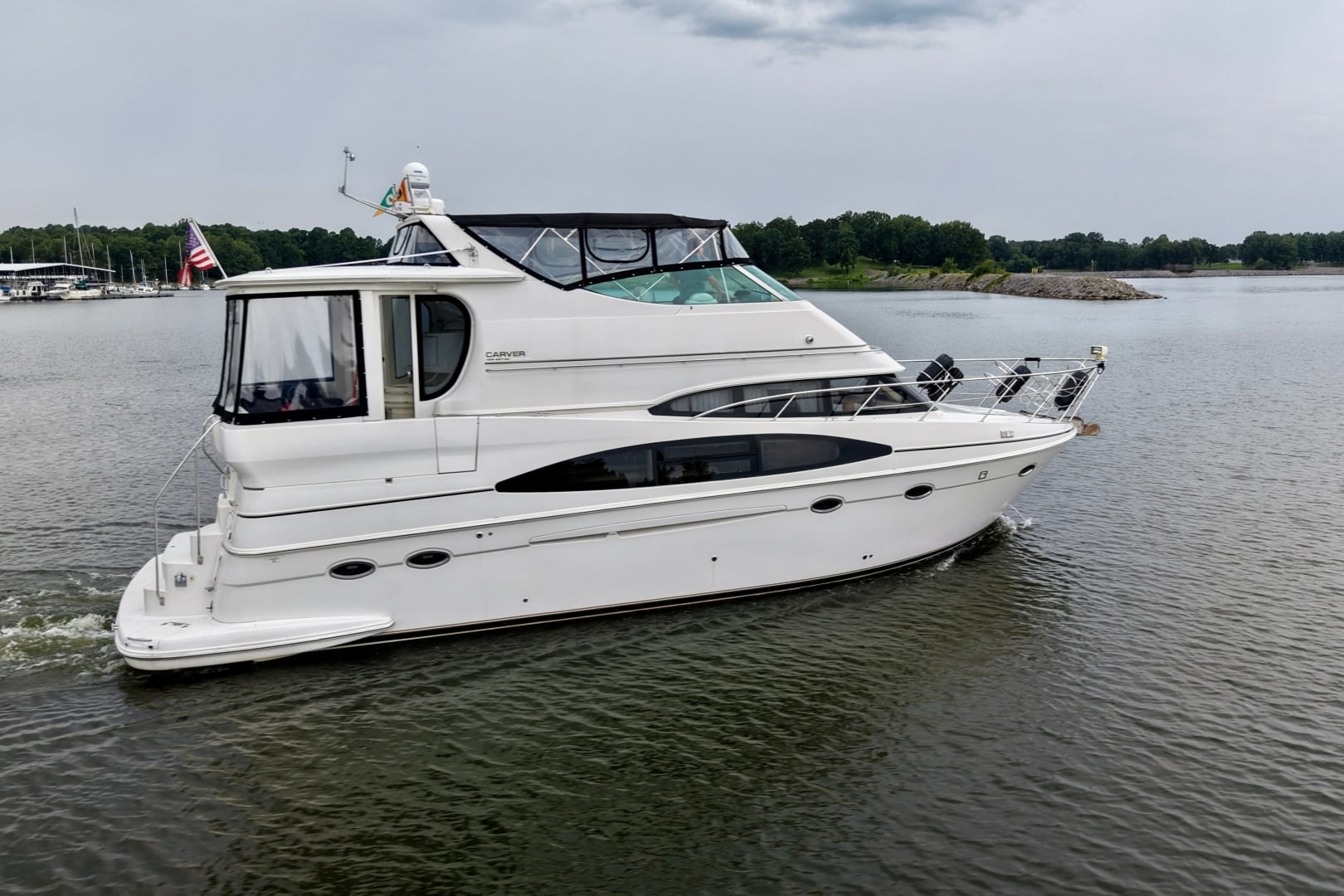 2004 Carver 466 Motor Yacht "MO HEINE" - photo 3