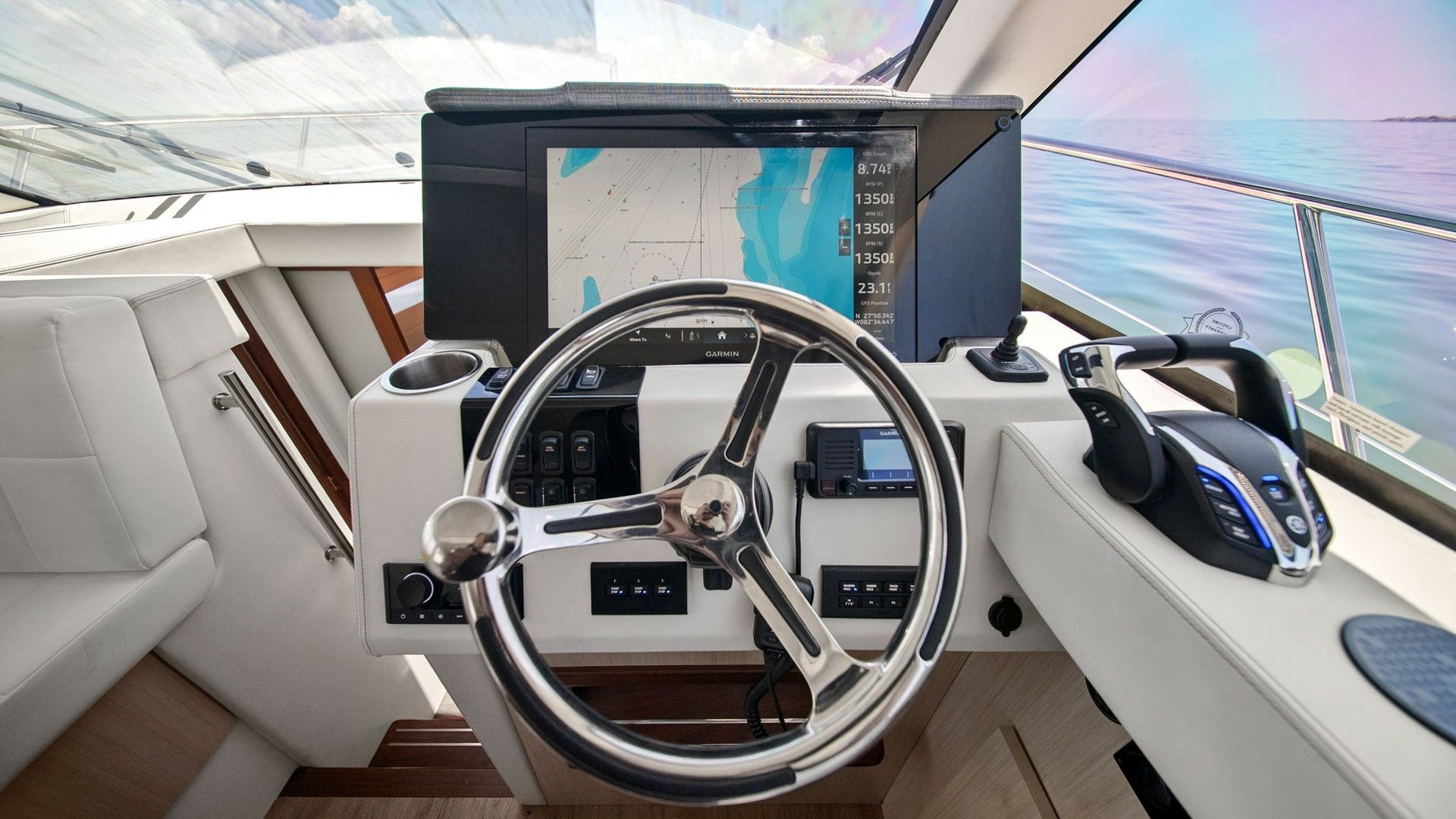 2025 Regal 38 XO "Galati Yacht Sales Trade" - photo 2