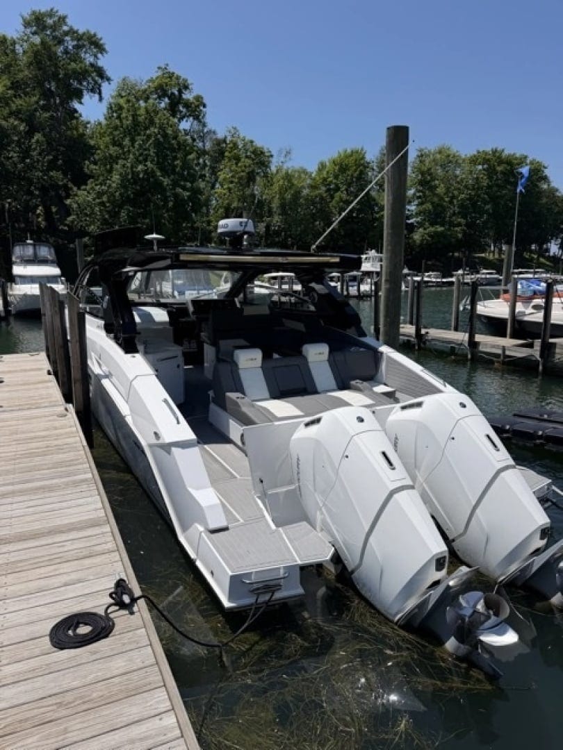 2024 Cruisers Yachts - photo 2